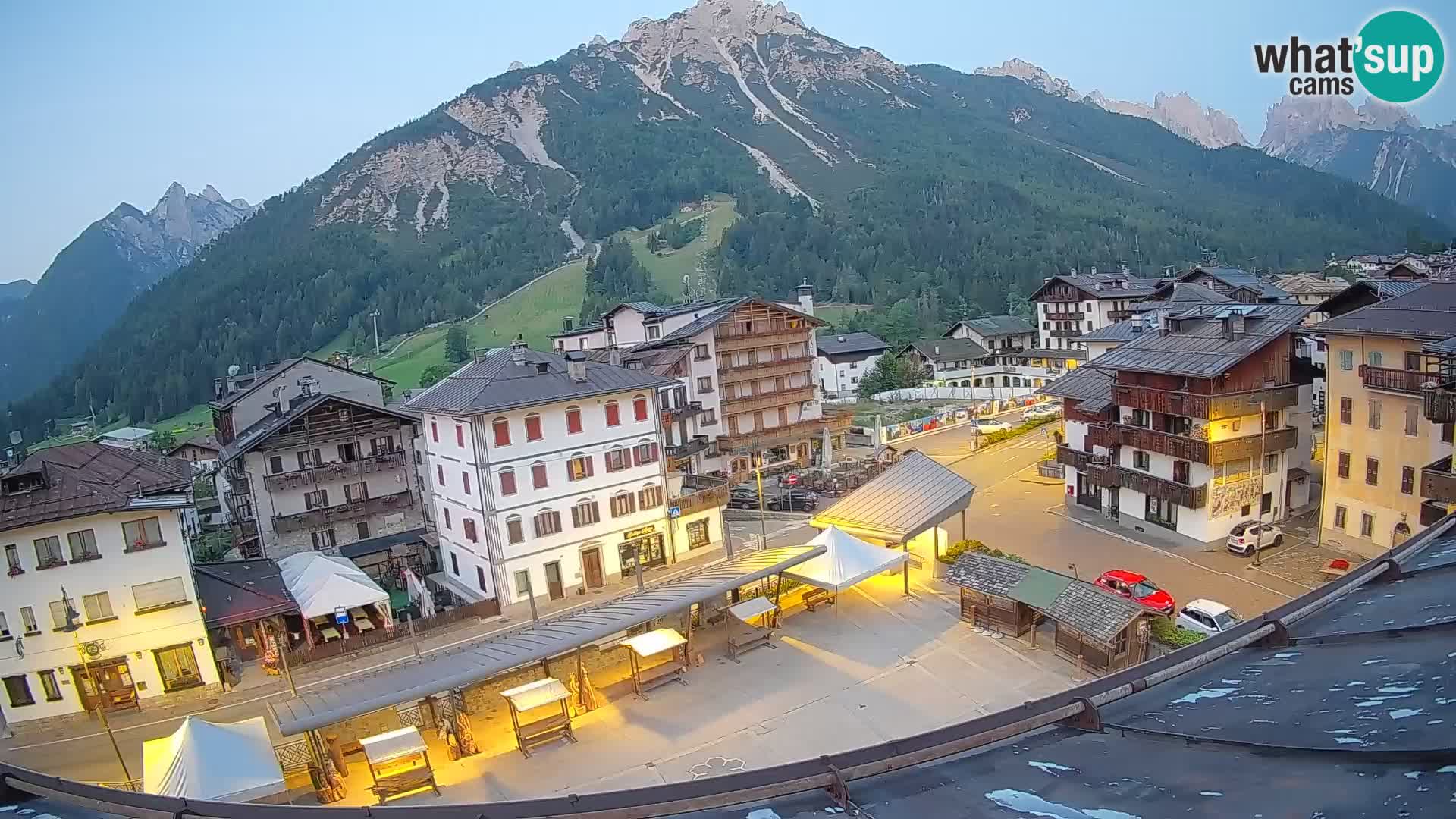 Piazza centrale di Forni di Sopra
