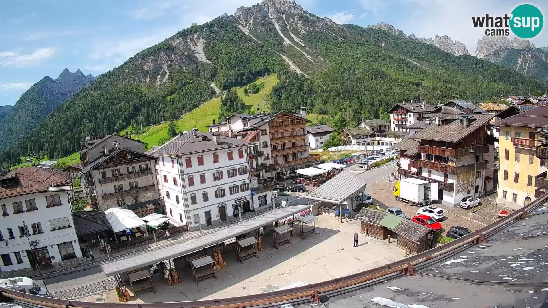Hauptplatz von Forni di Sopra