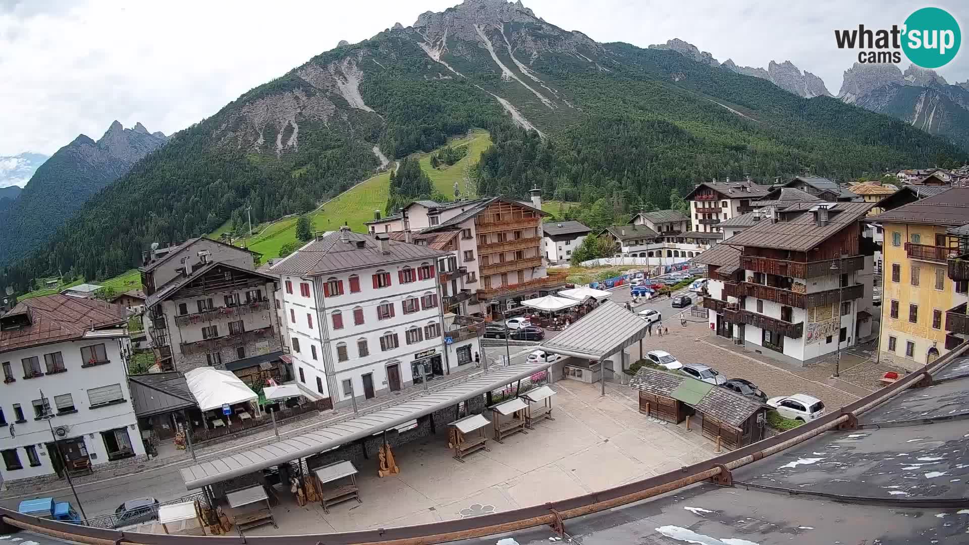 Hauptplatz von Forni di Sopra