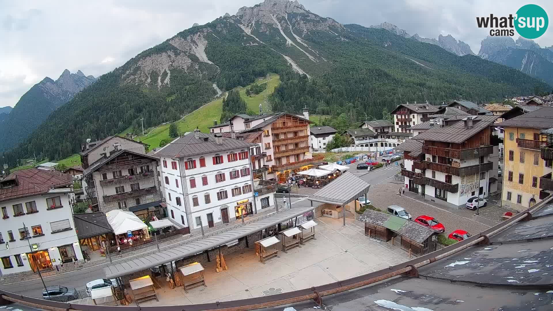 Hauptplatz von Forni di Sopra