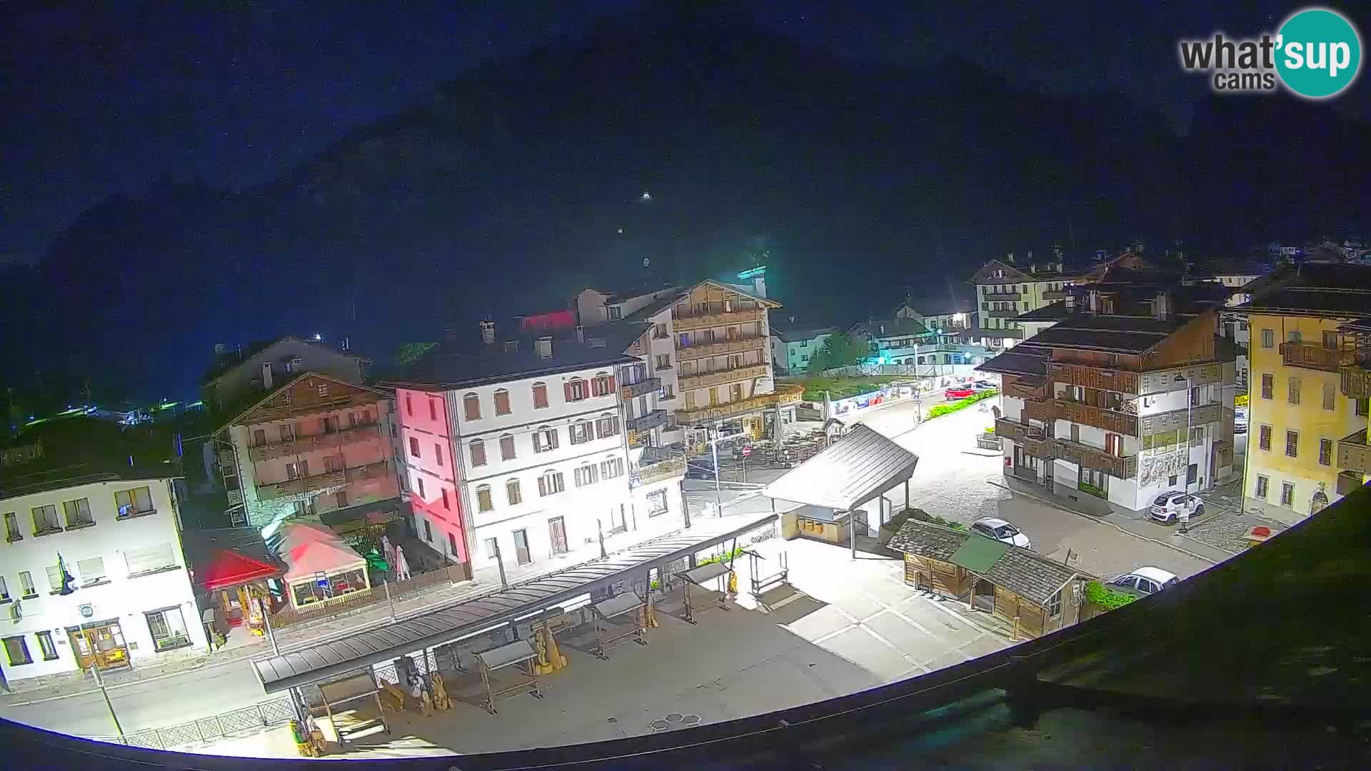 Piazza centrale di Forni di Sopra