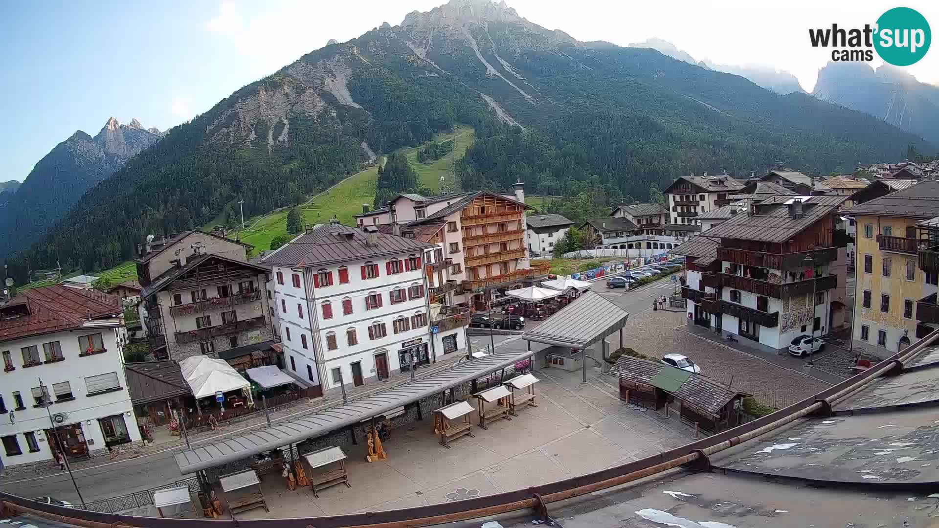 Piazza centrale di Forni di Sopra