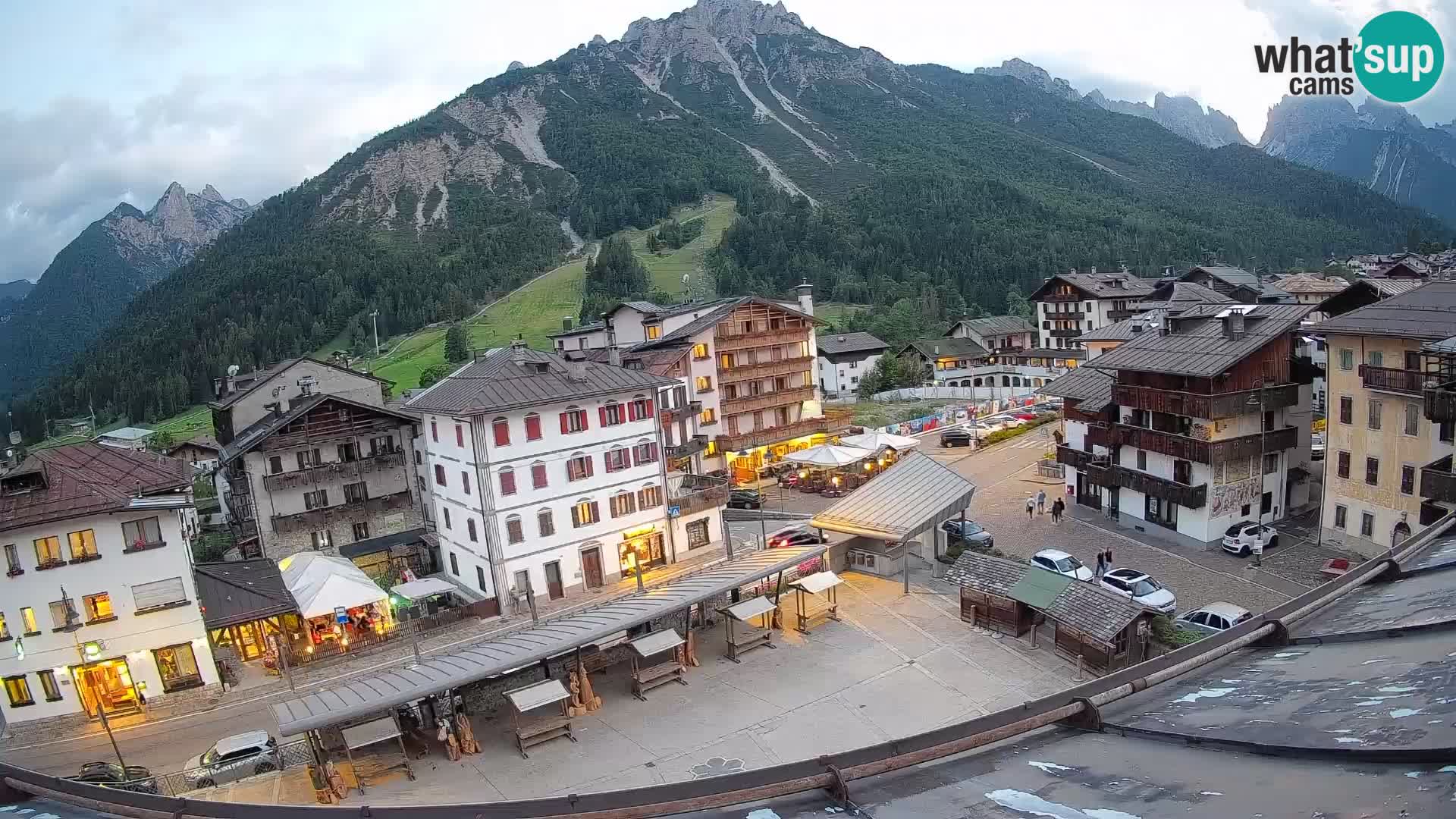 Hauptplatz von Forni di Sopra