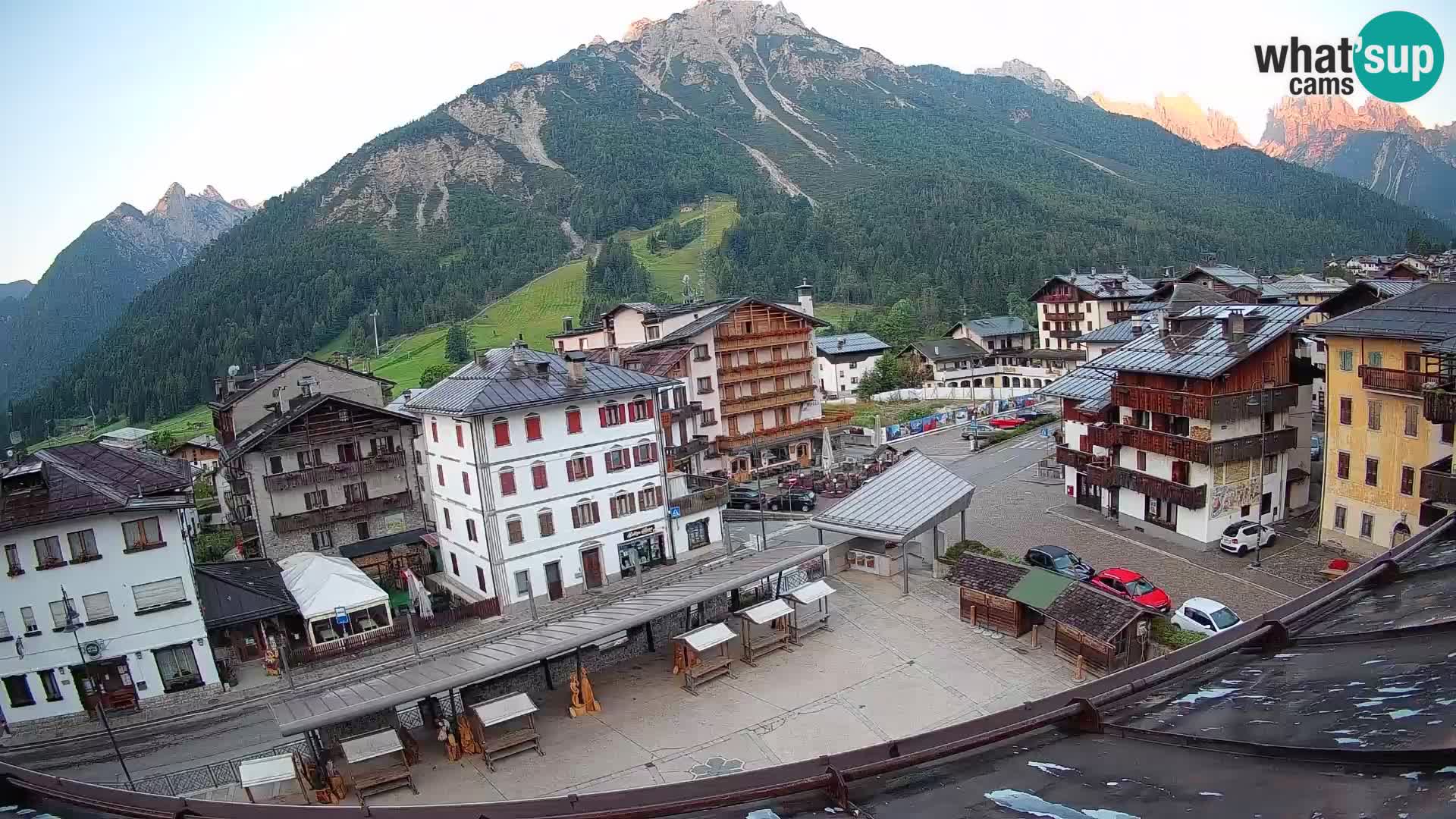 Plaza principal de Forni di Sopra