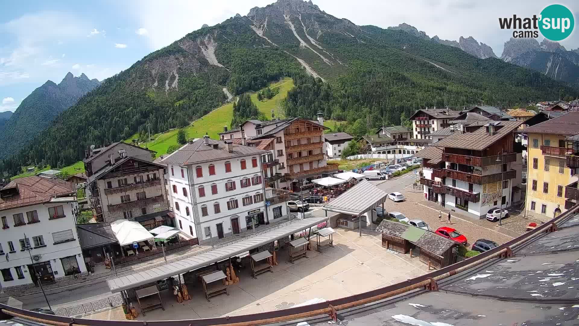 Hauptplatz von Forni di Sopra