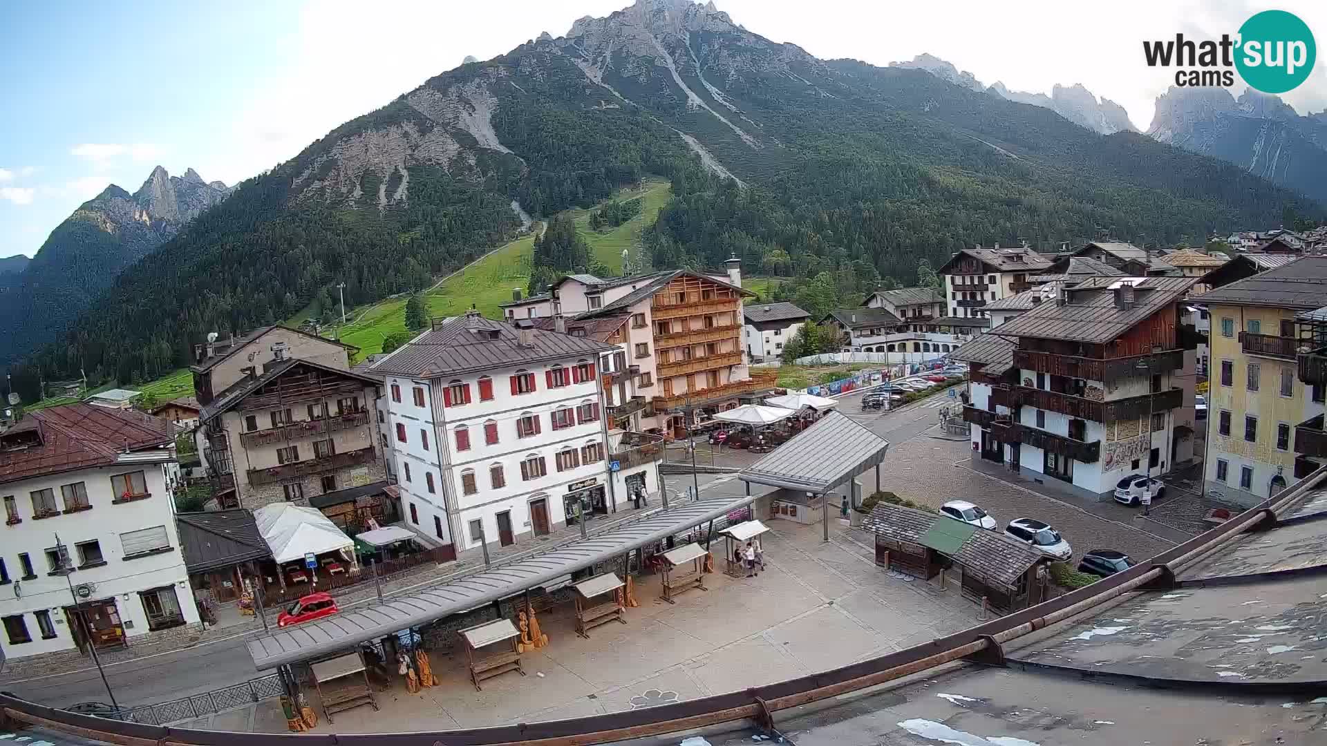 Plaza principal de Forni di Sopra