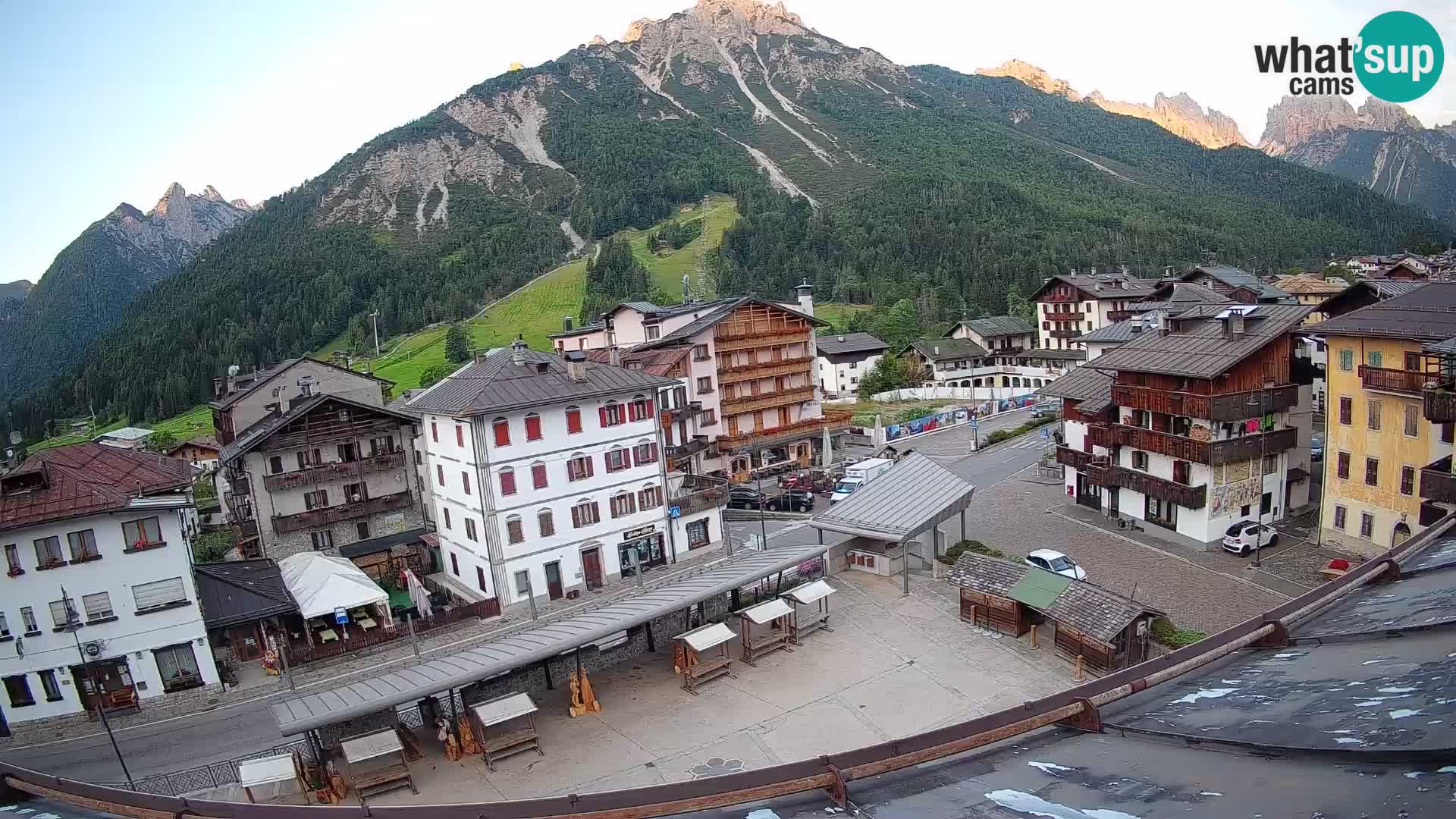 Hauptplatz von Forni di Sopra