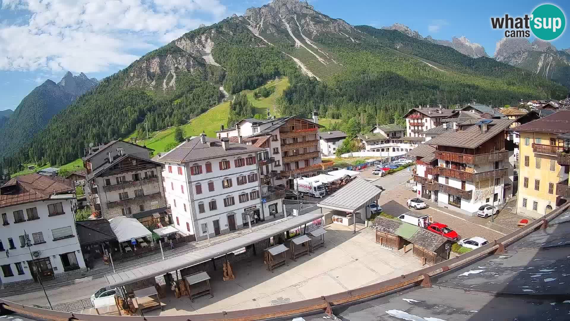 Hauptplatz von Forni di Sopra