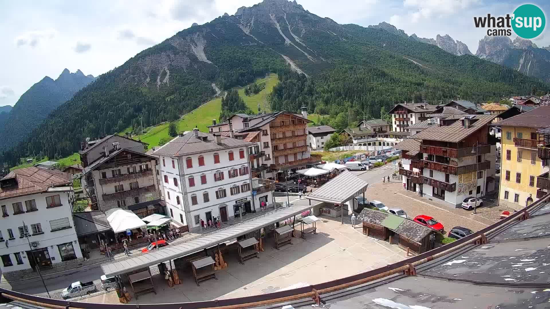 Hauptplatz von Forni di Sopra