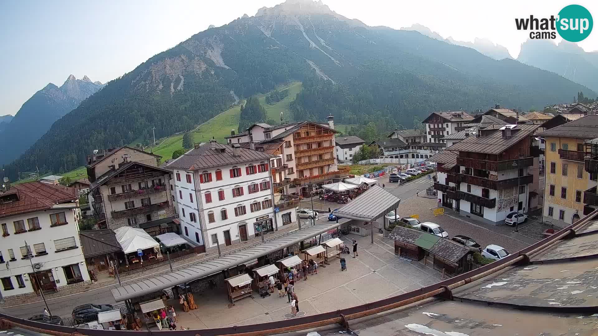 Piazza centrale di Forni di Sopra