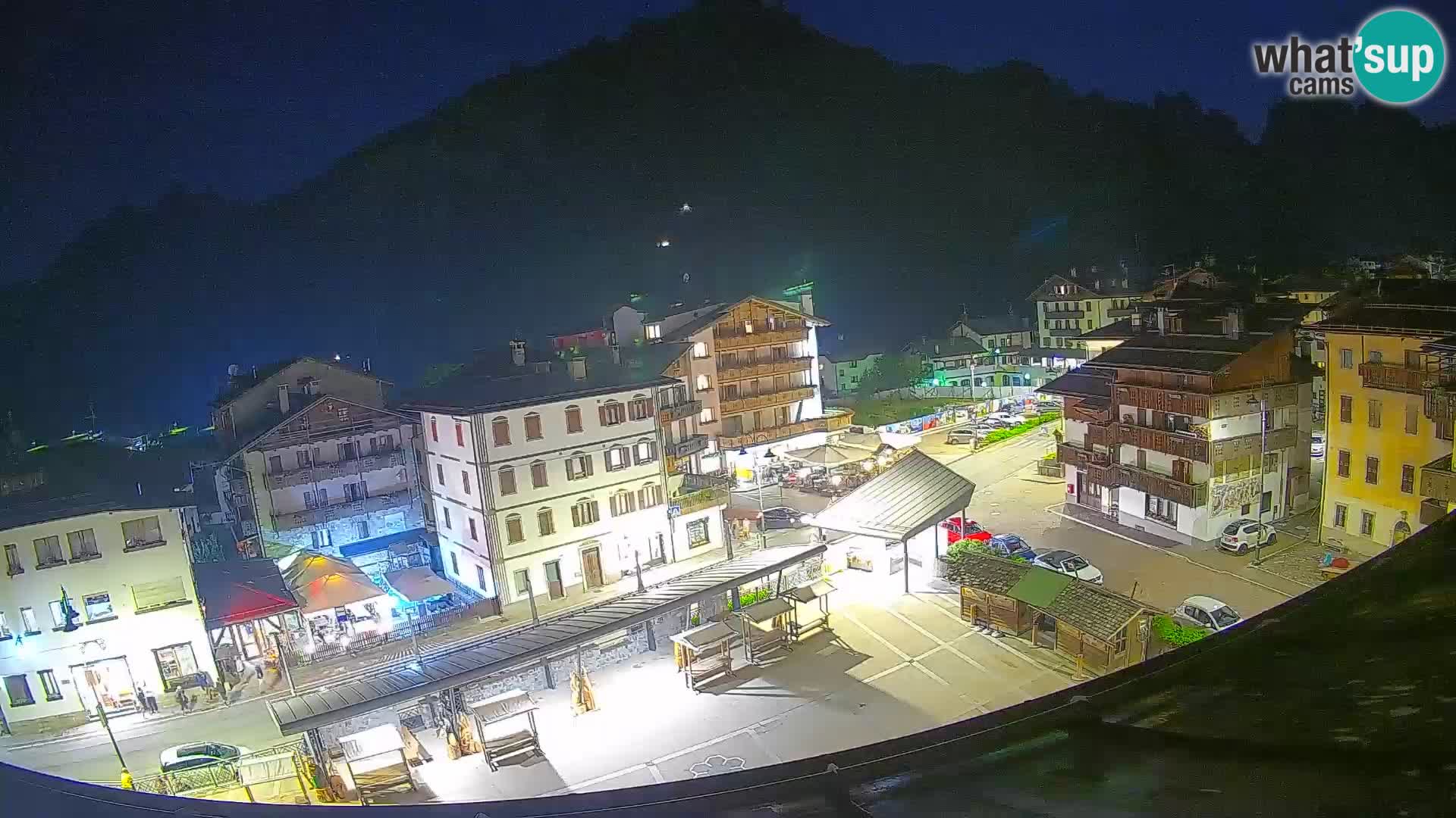 Piazza centrale di Forni di Sopra