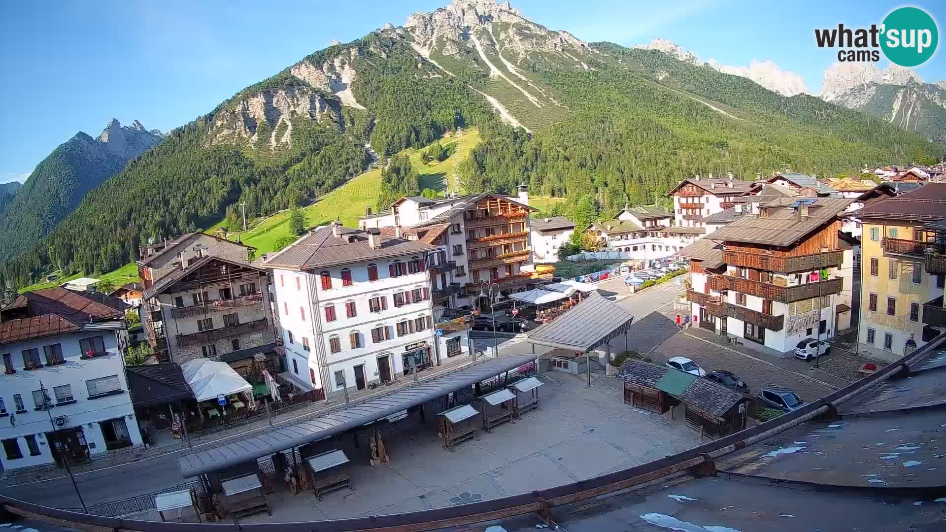 Piazza centrale di Forni di Sopra