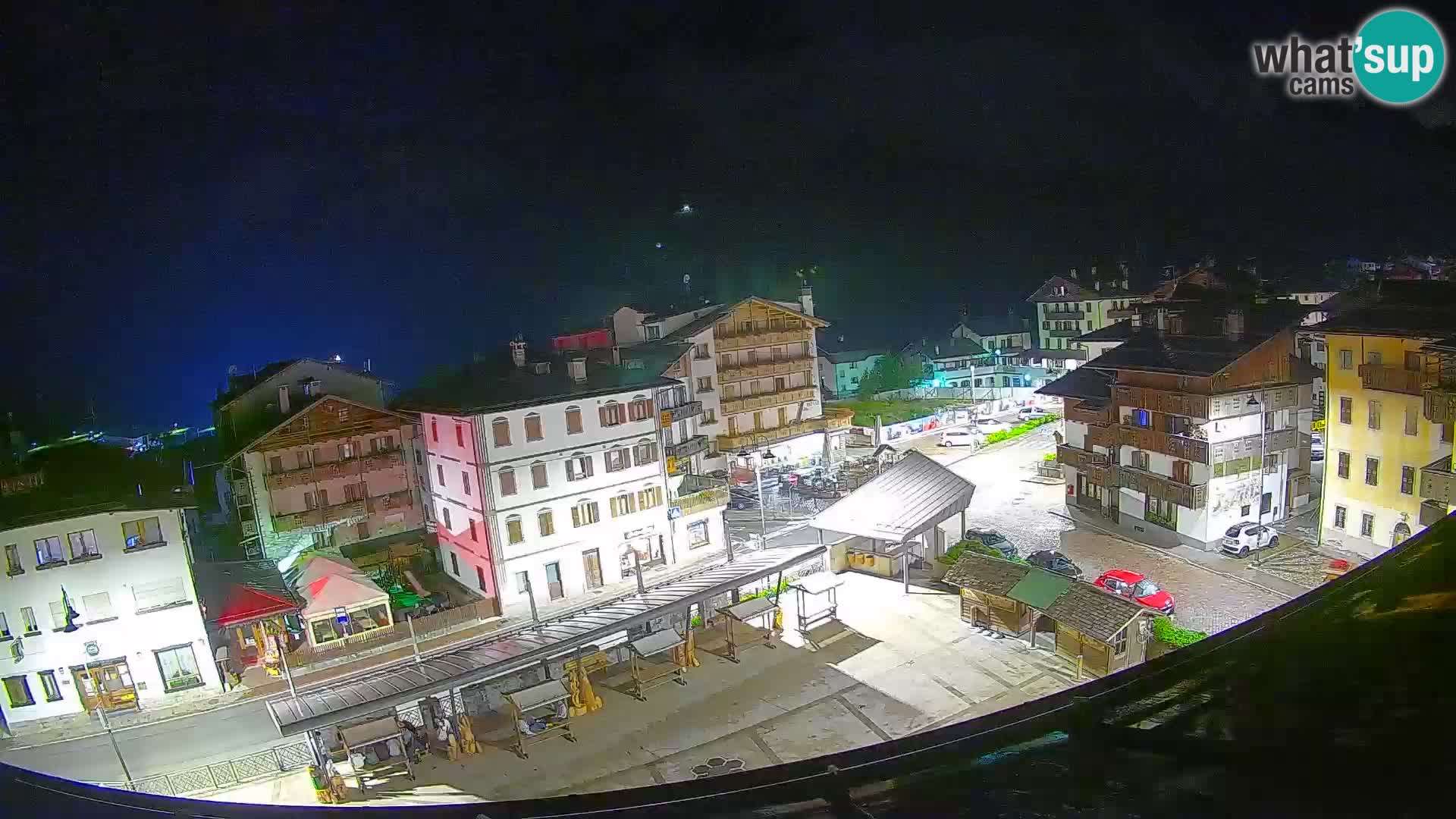Piazza centrale di Forni di Sopra