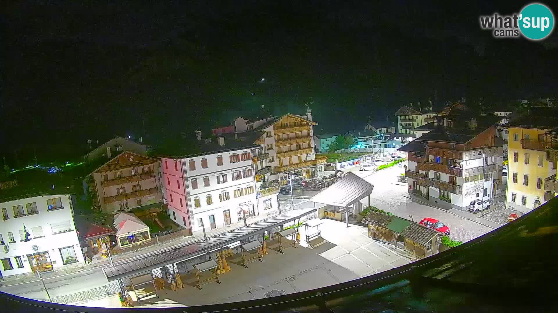 Piazza centrale di Forni di Sopra