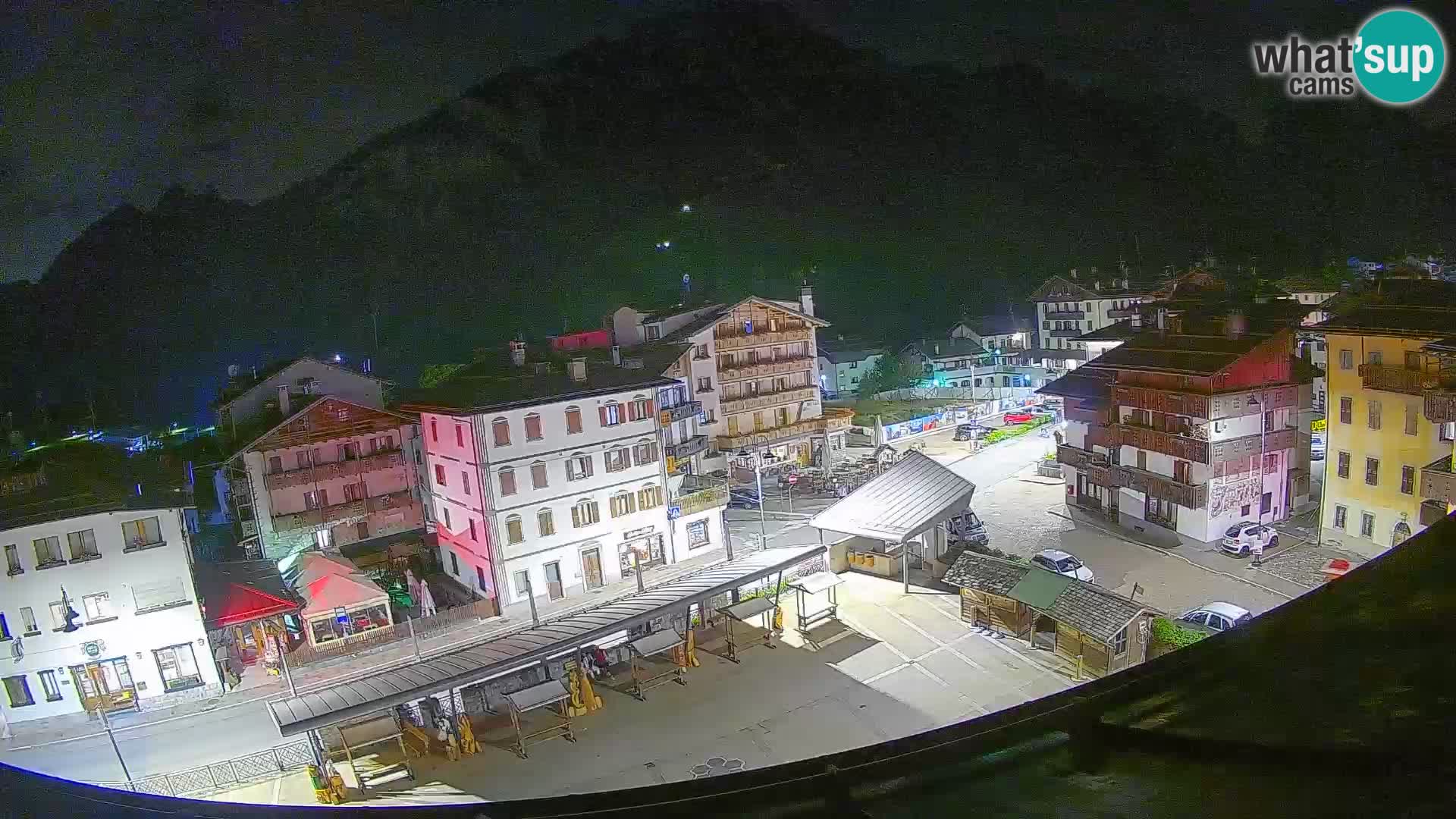 Plaza principal de Forni di Sopra