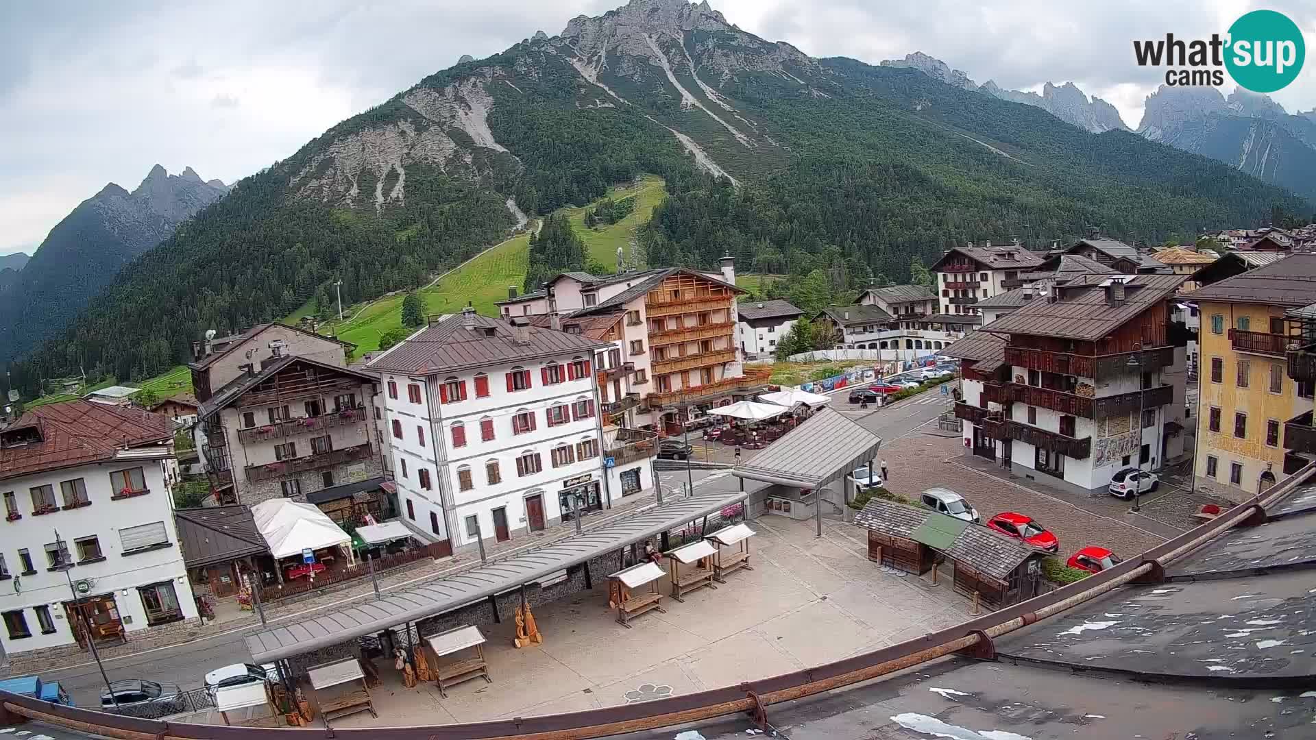 Hauptplatz von Forni di Sopra