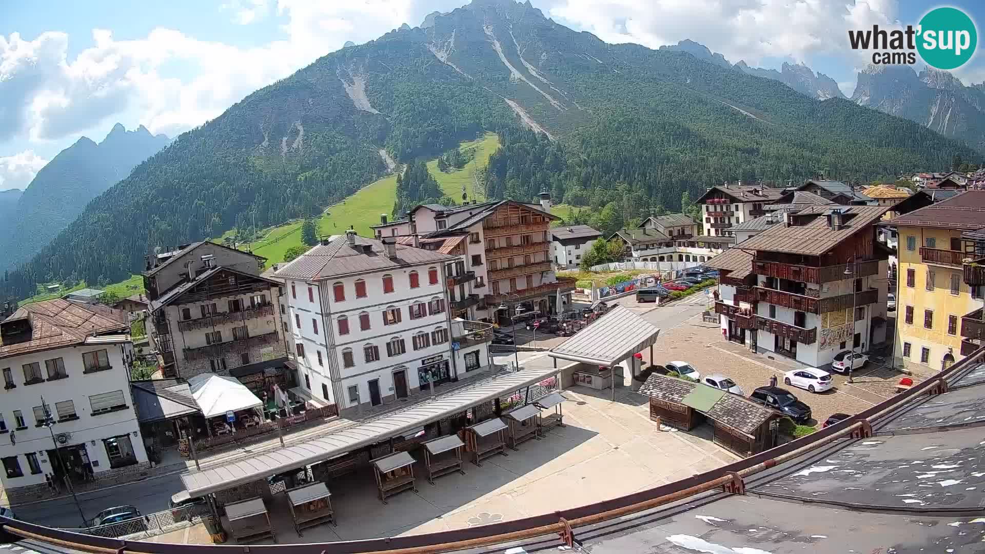 Hauptplatz von Forni di Sopra
