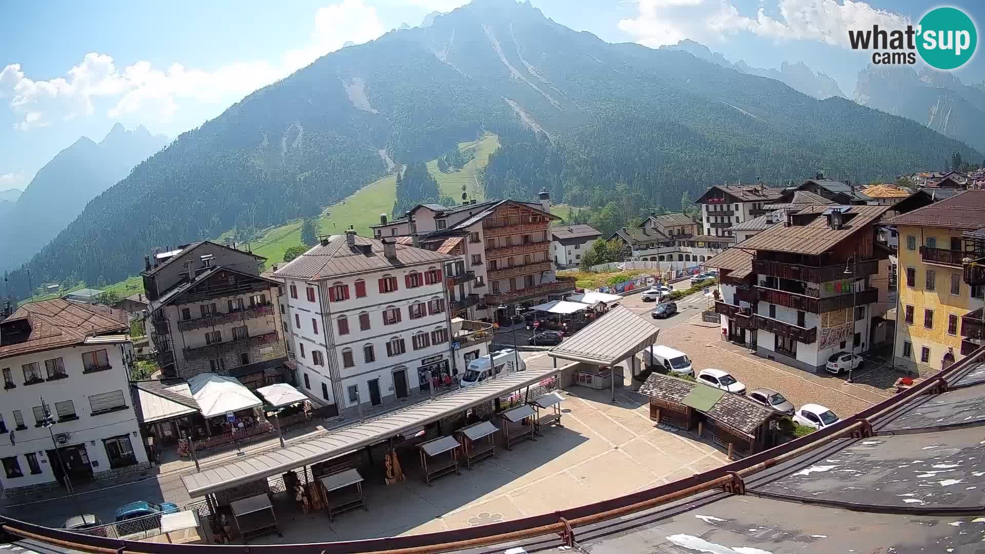 Plaza principal de Forni di Sopra