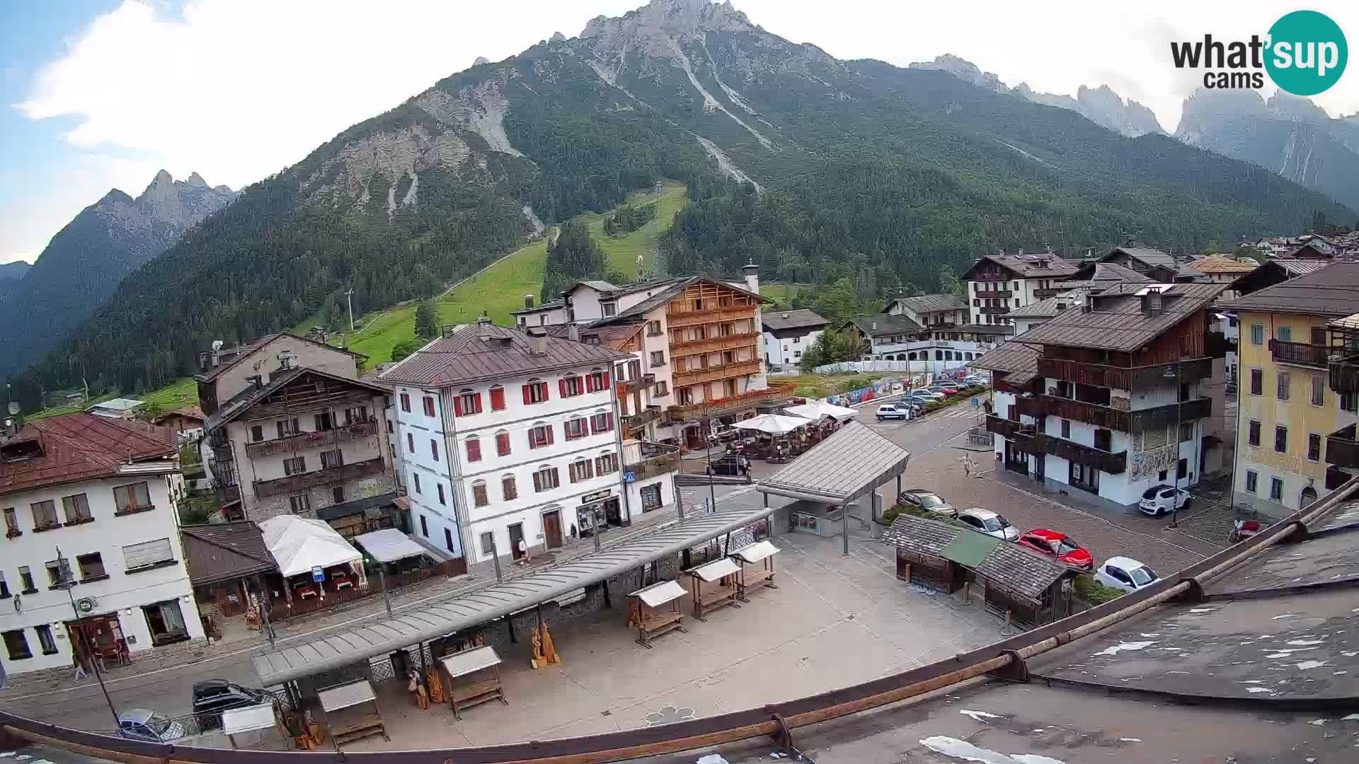 Plaza principal de Forni di Sopra