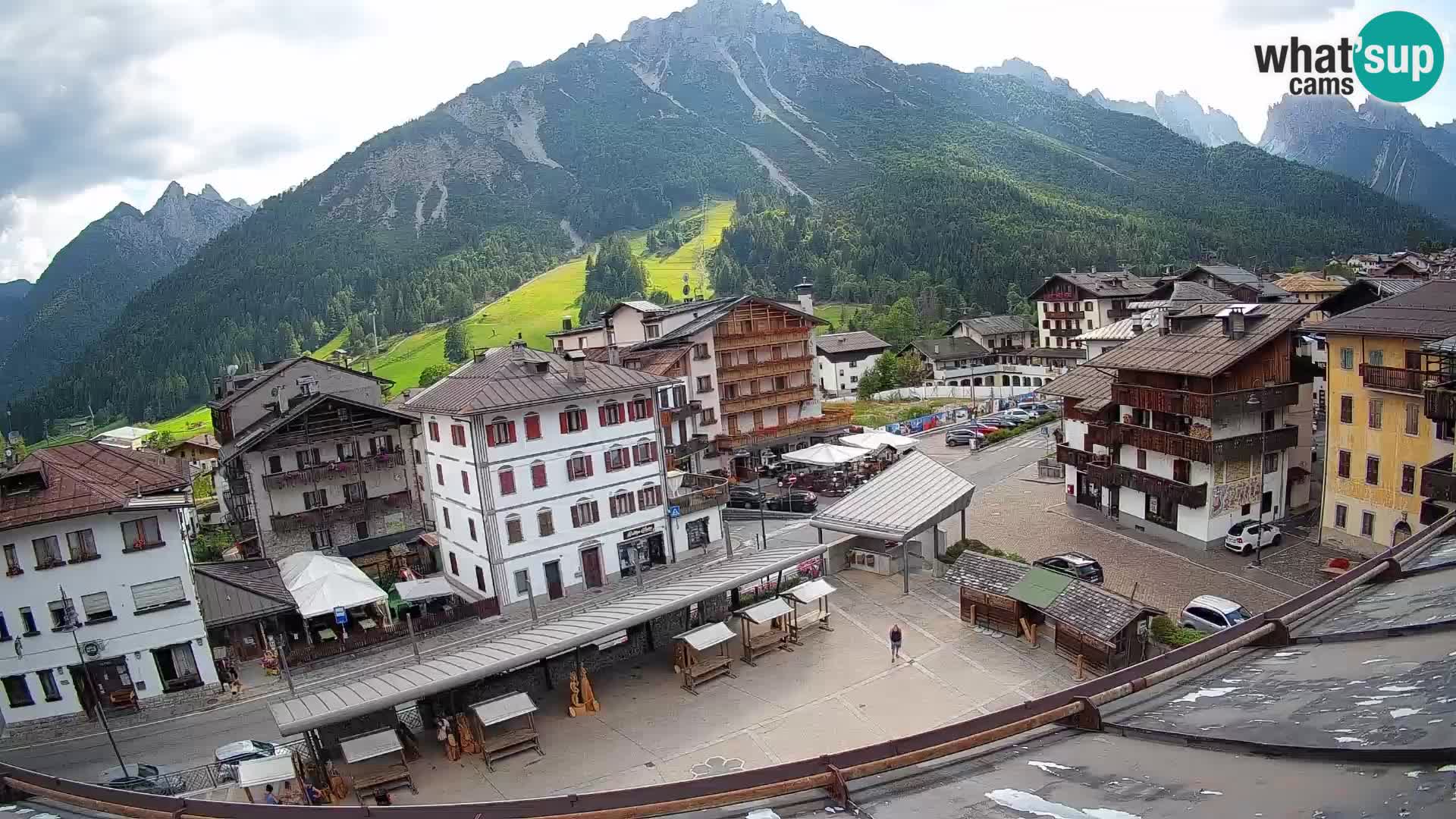 Hauptplatz von Forni di Sopra