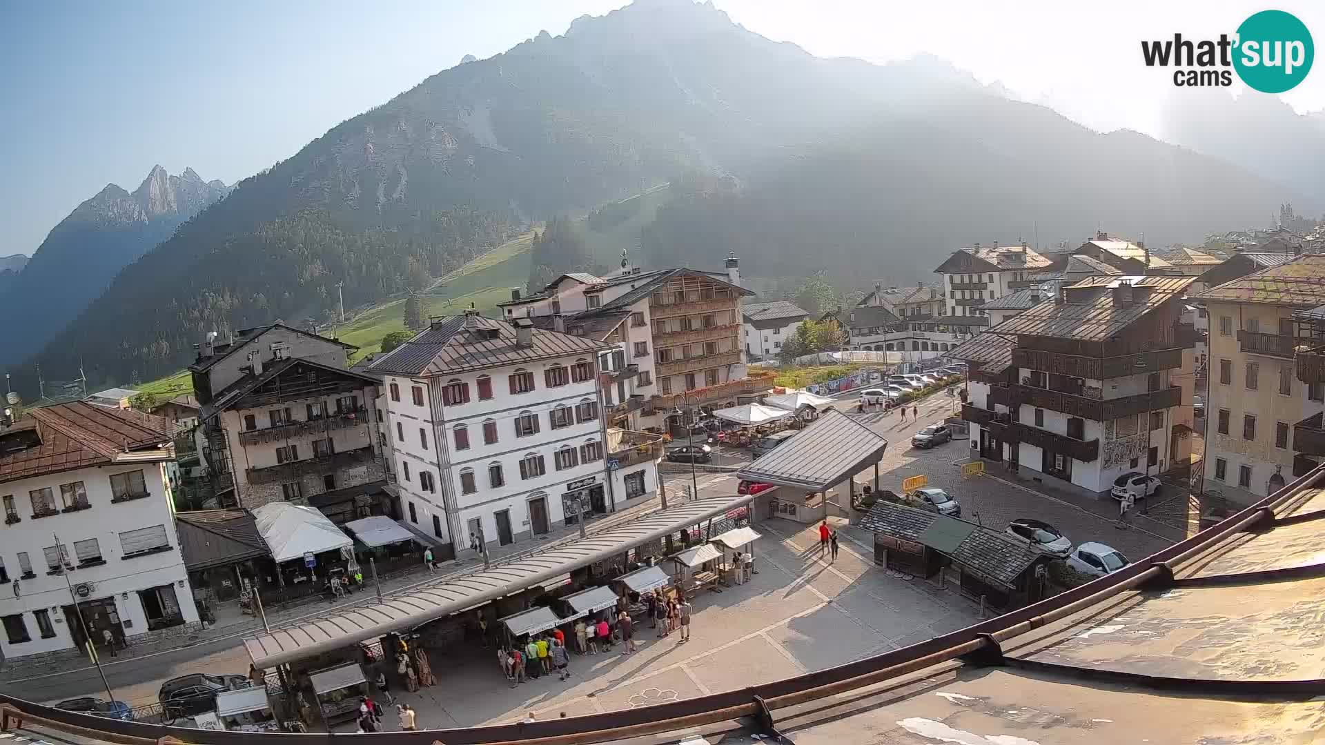 Piazza centrale di Forni di Sopra