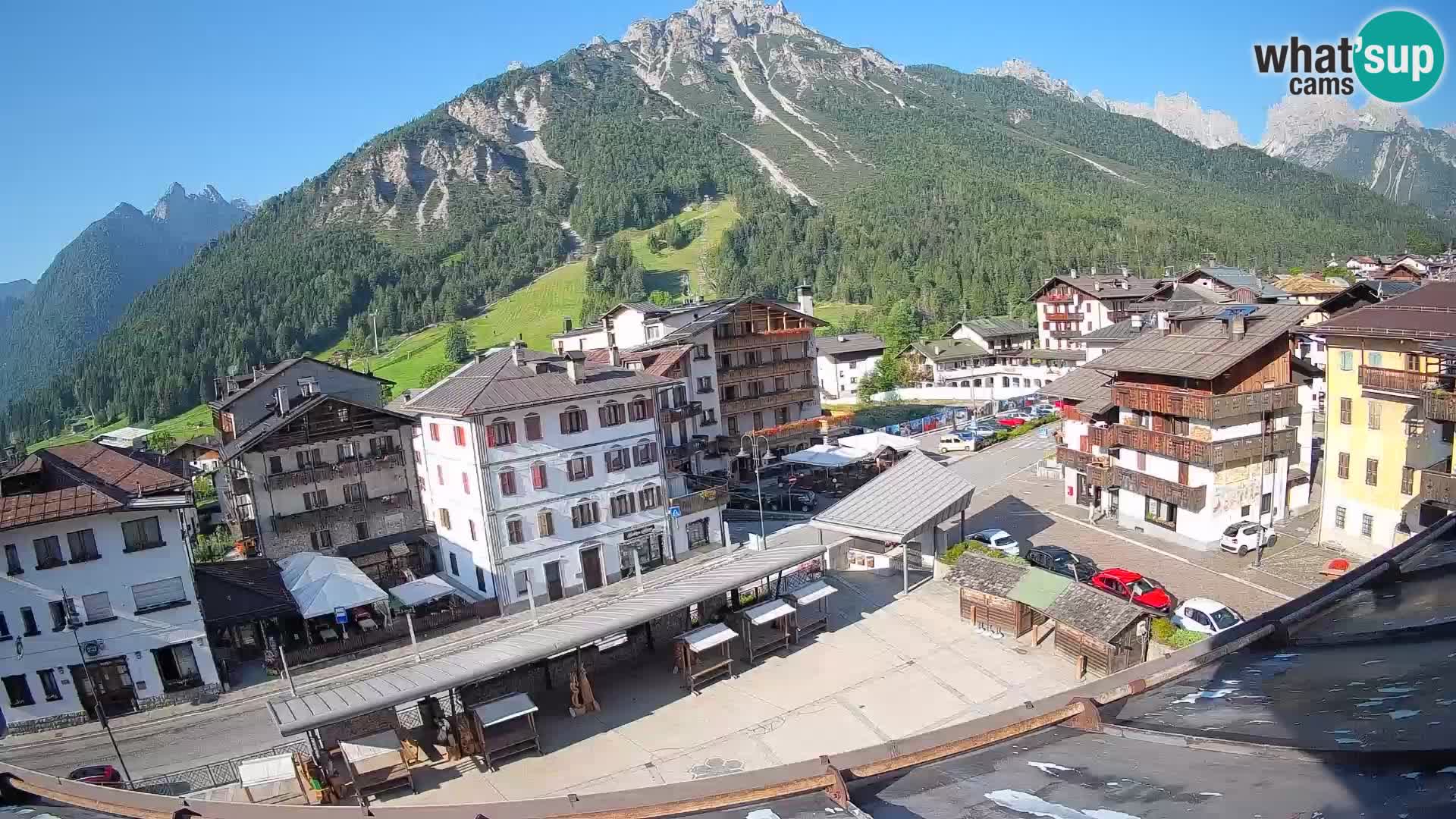Piazza centrale di Forni di Sopra