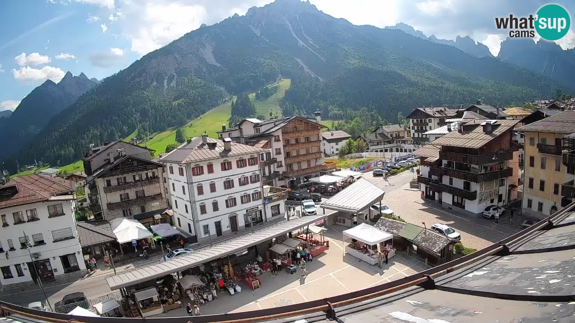 Hauptplatz von Forni di Sopra