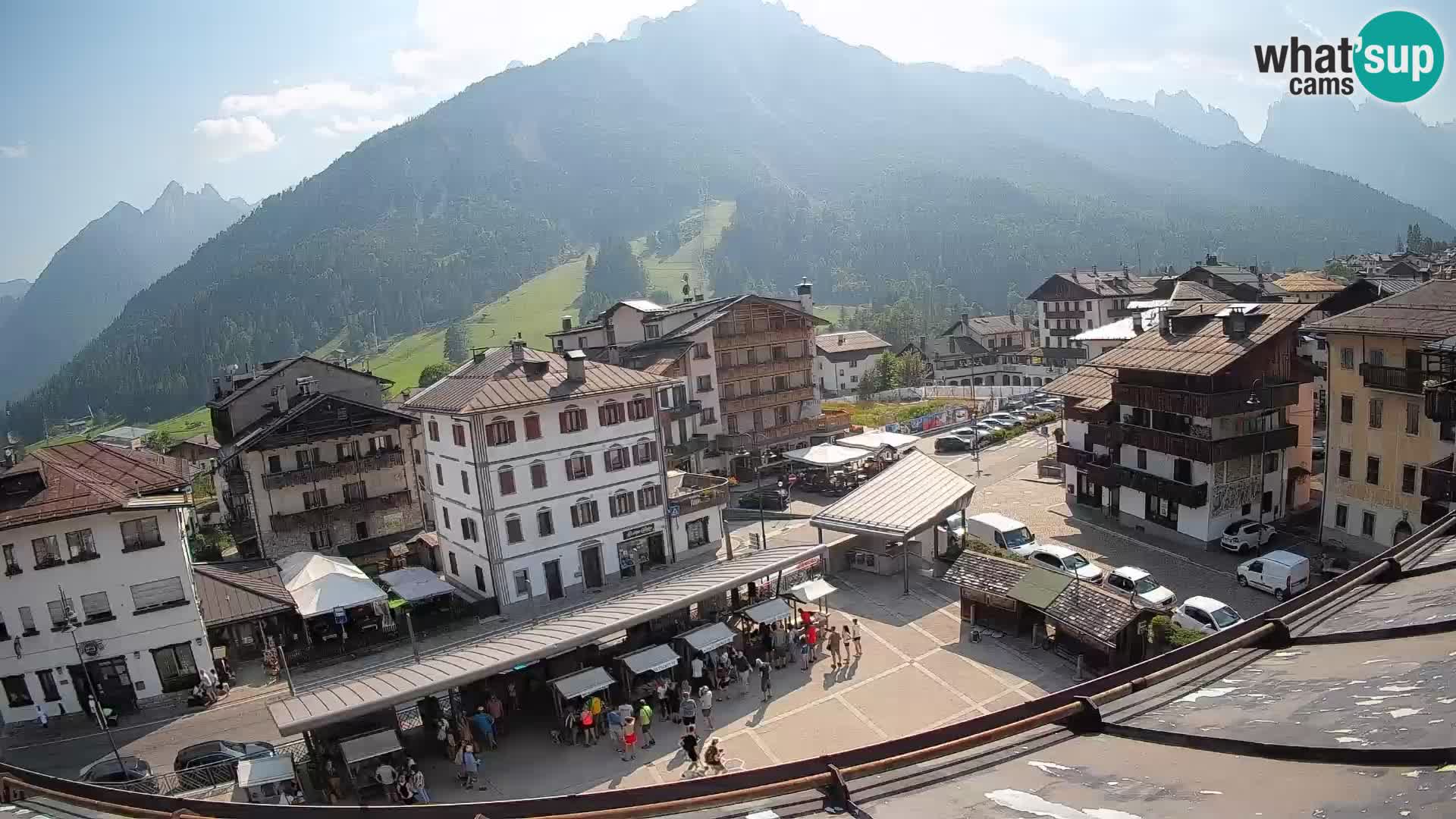 Plaza principal de Forni di Sopra