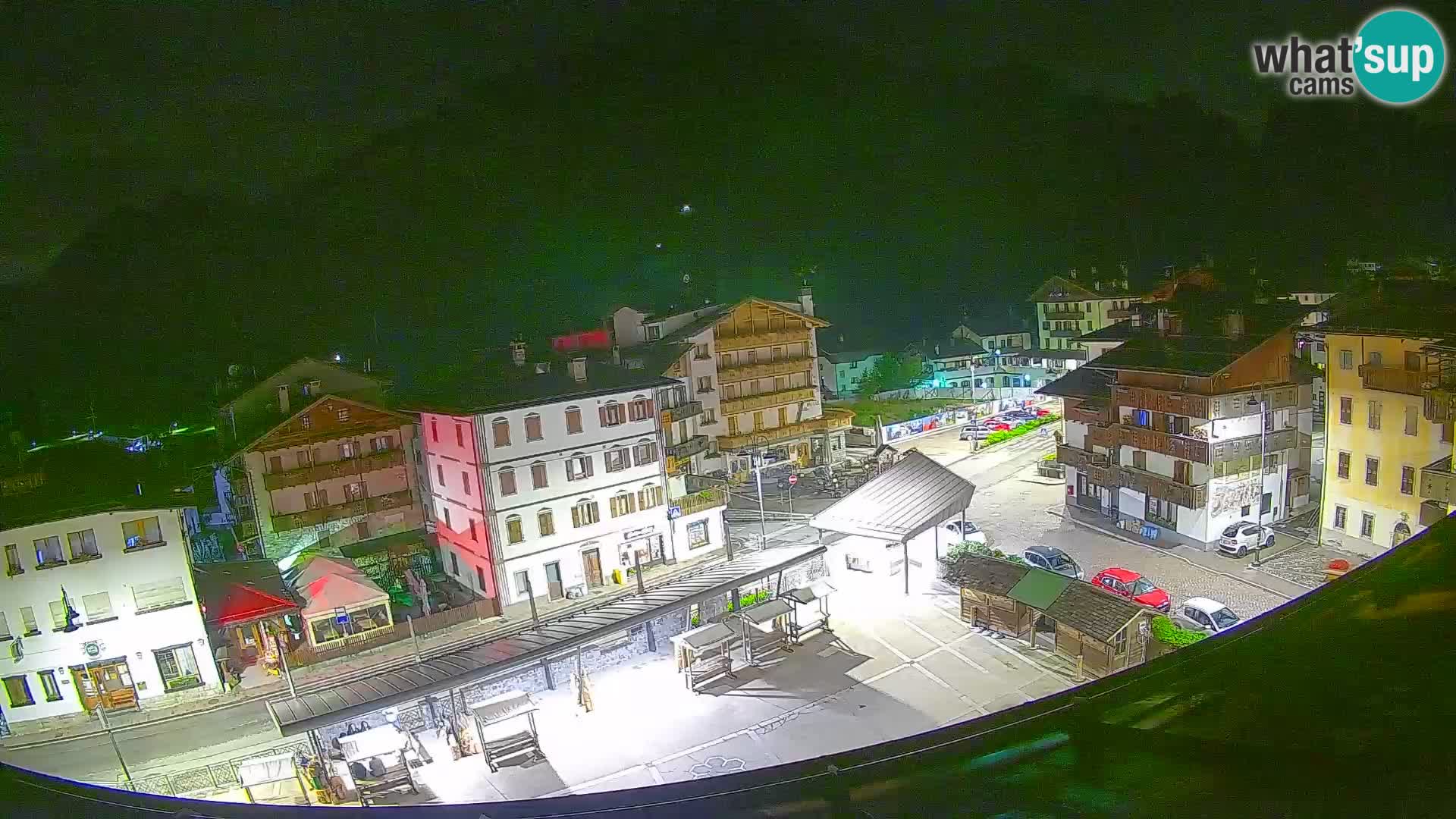 Piazza centrale di Forni di Sopra