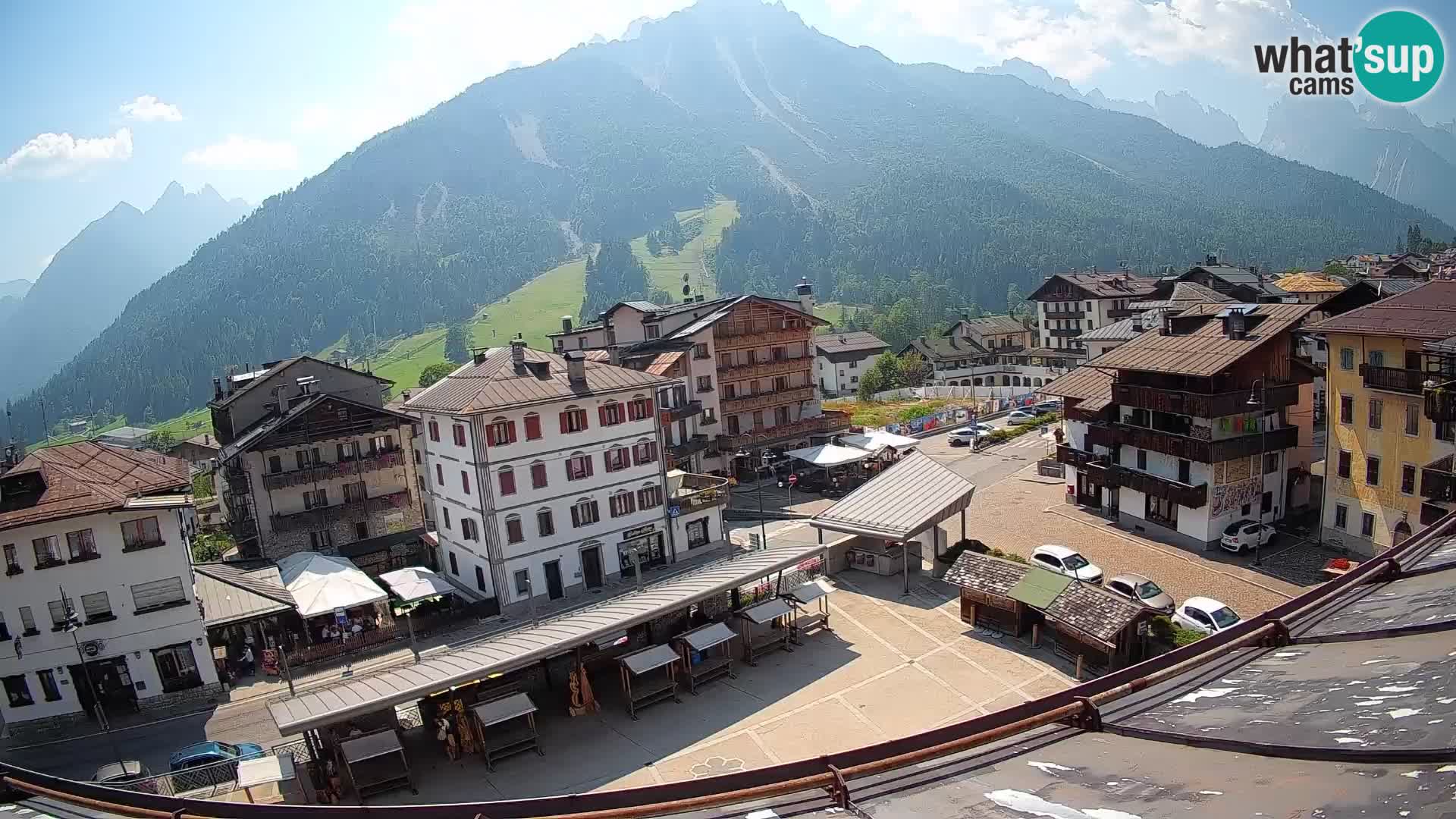 Hauptplatz von Forni di Sopra