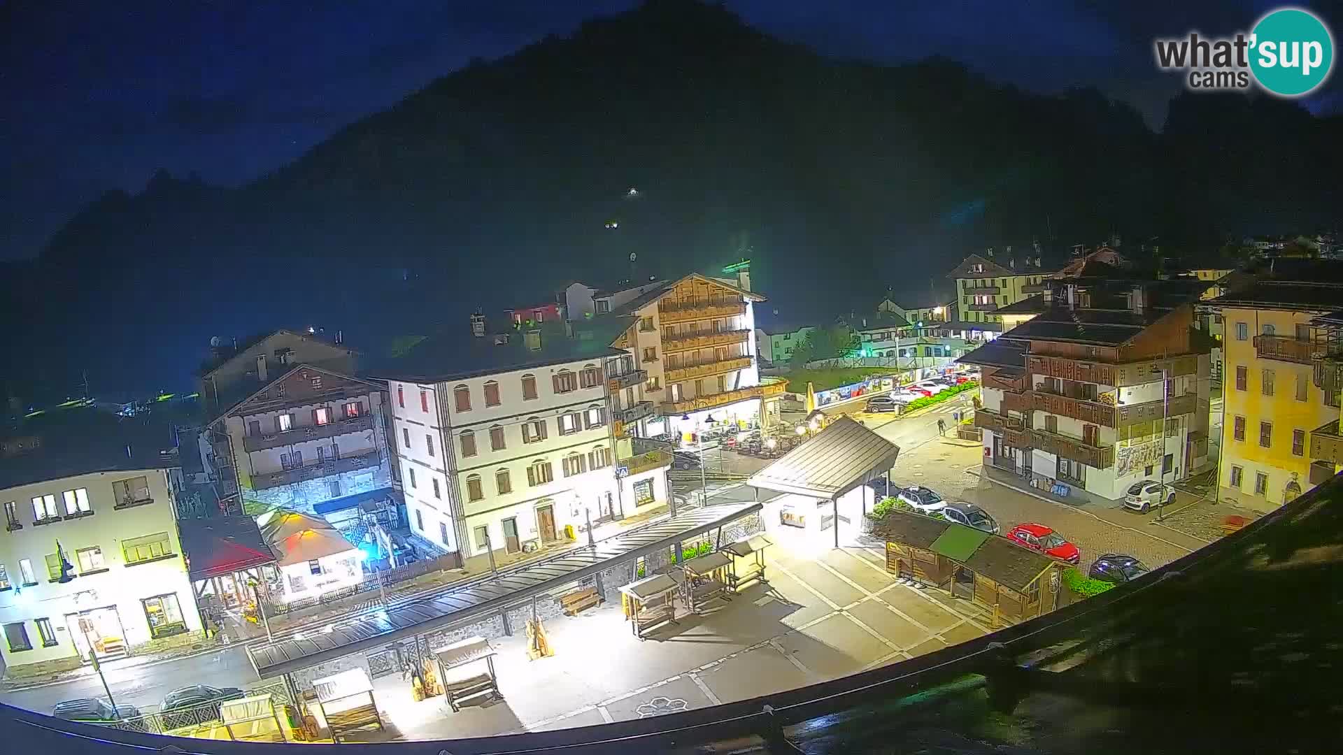 Piazza centrale di Forni di Sopra