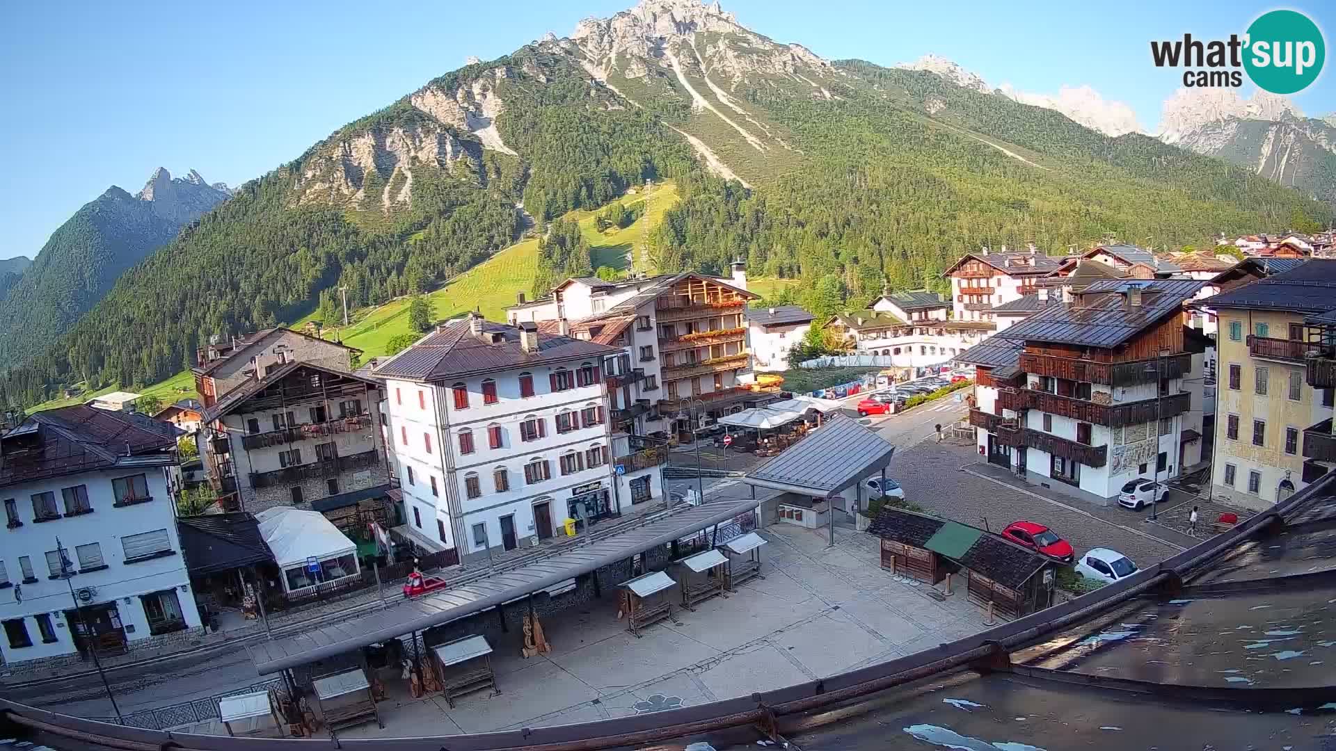 Plaza principal de Forni di Sopra