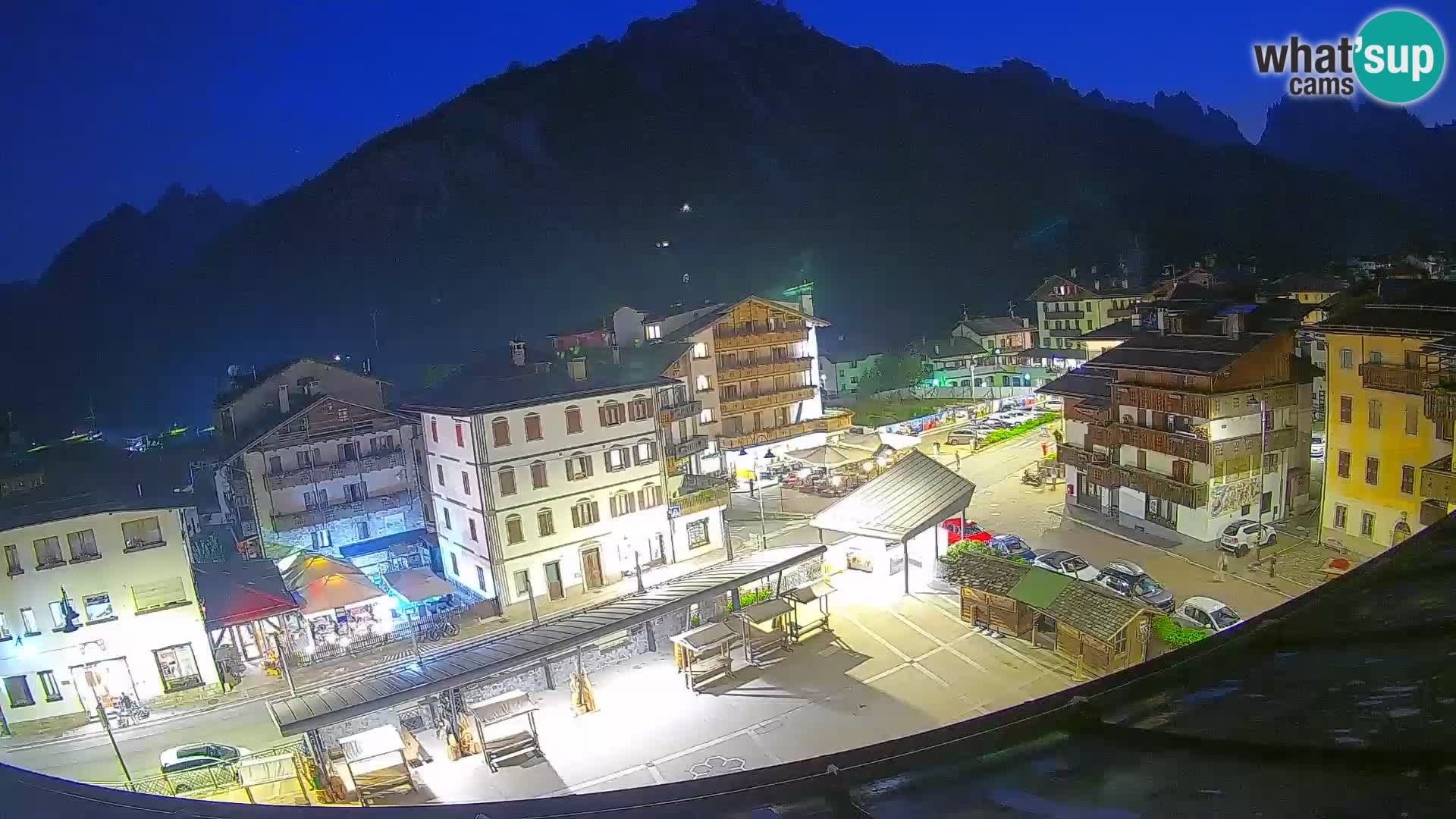 Piazza centrale di Forni di Sopra