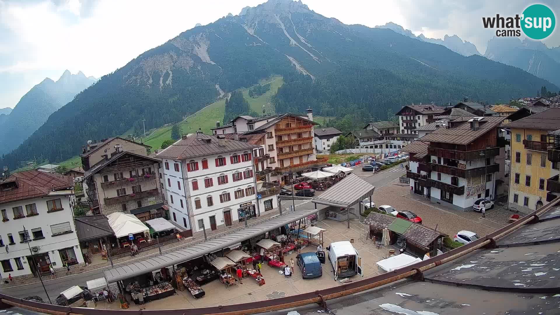 Hauptplatz von Forni di Sopra