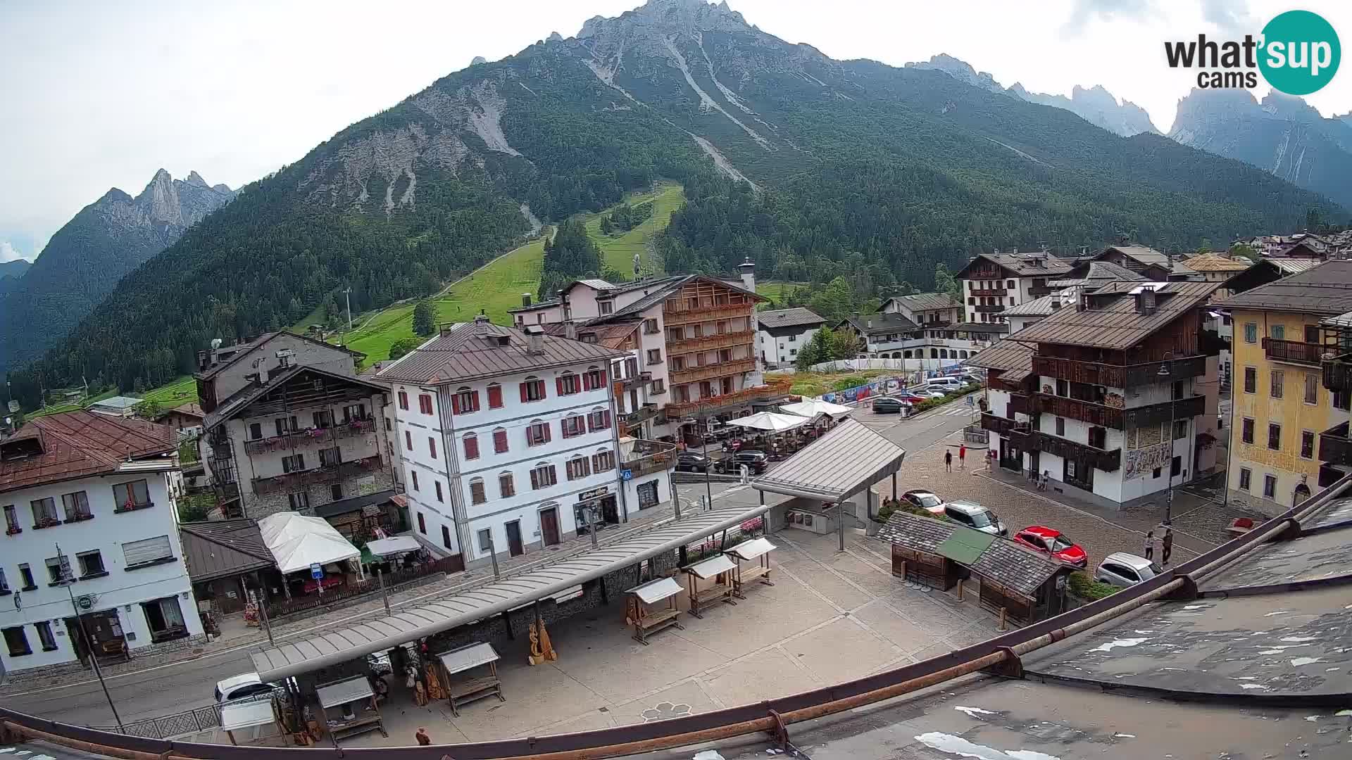 Hauptplatz von Forni di Sopra