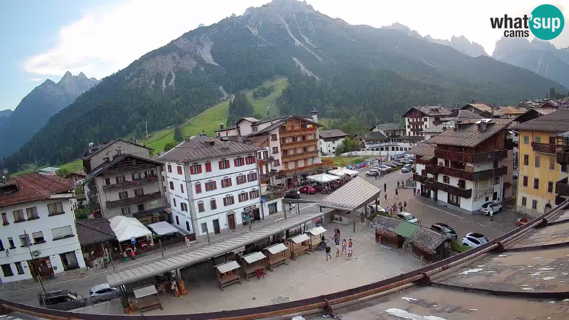Plaza principal de Forni di Sopra