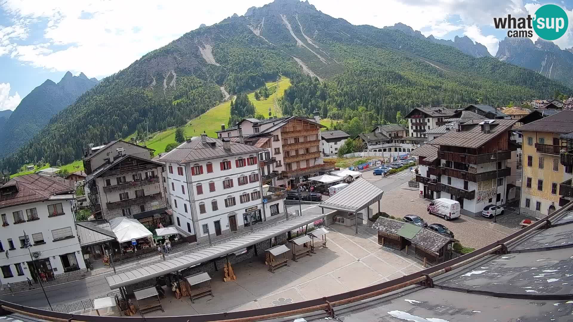 Hauptplatz von Forni di Sopra