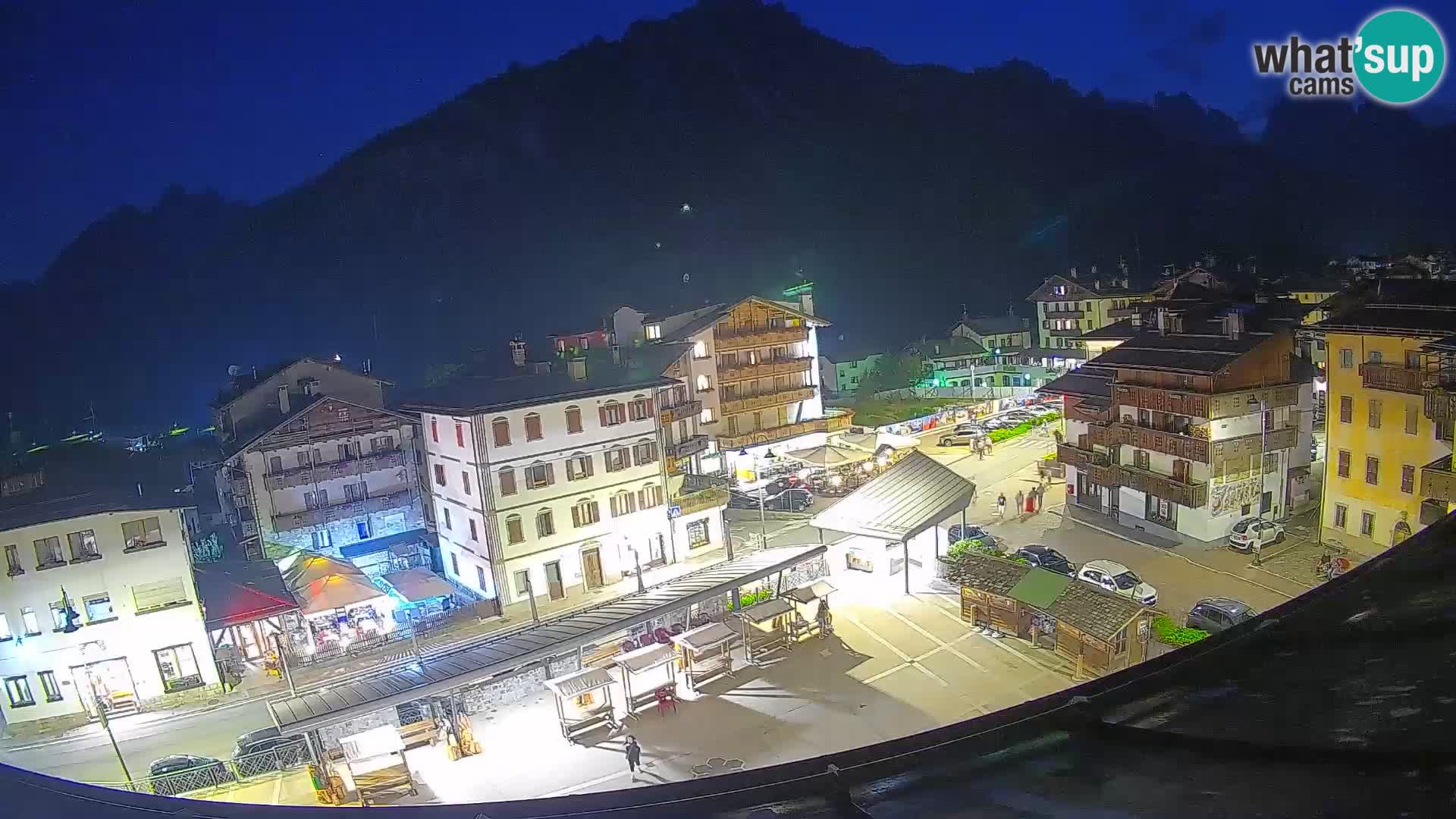 Plaza principal de Forni di Sopra