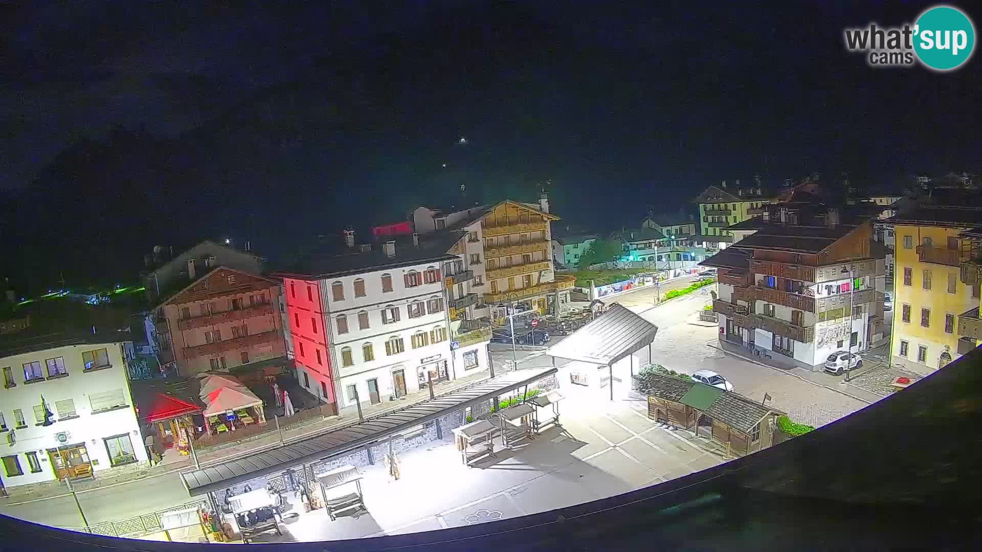 Plaza principal de Forni di Sopra
