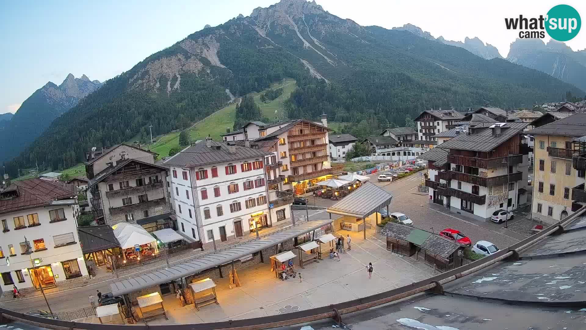 Hauptplatz von Forni di Sopra