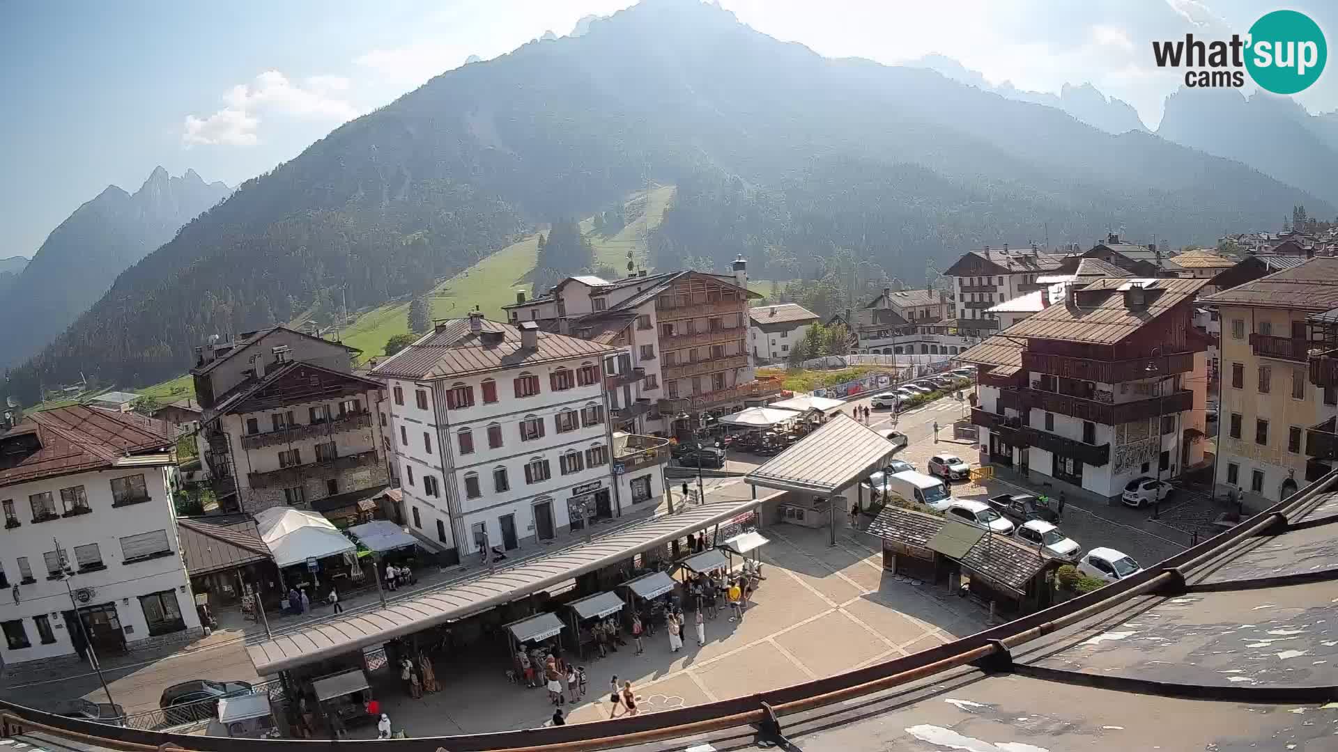 Piazza centrale di Forni di Sopra