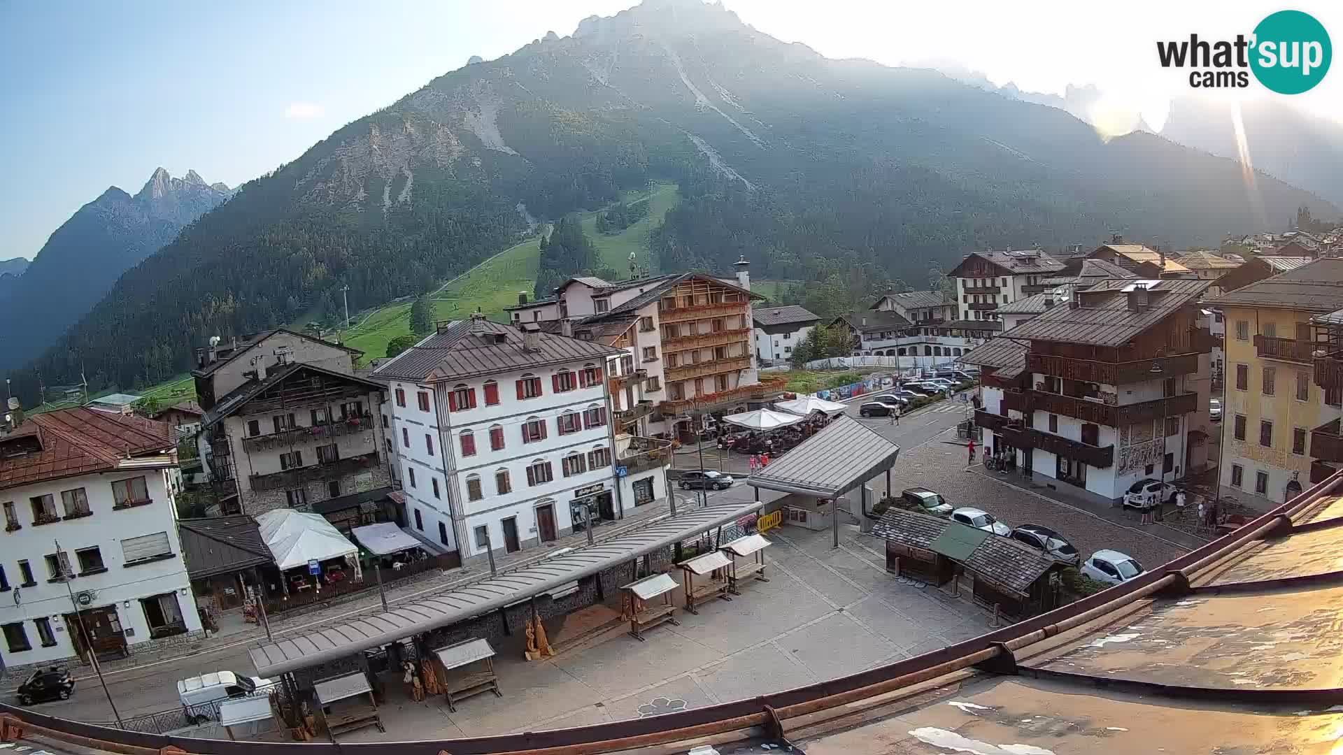 Piazza centrale di Forni di Sopra