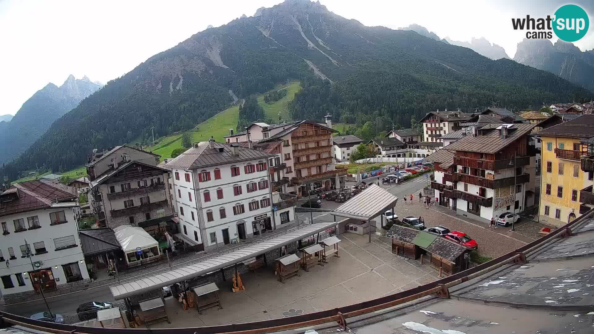 Plaza principal de Forni di Sopra