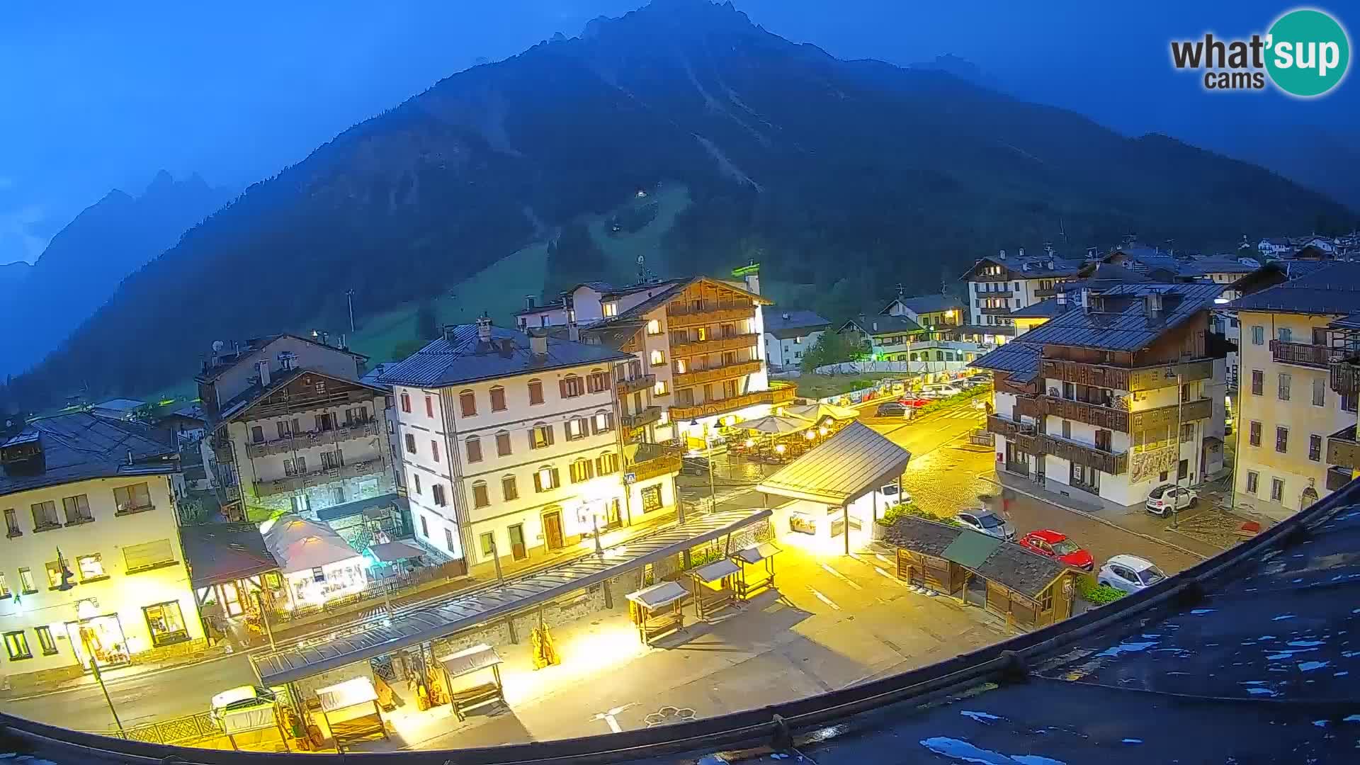 Piazza centrale di Forni di Sopra