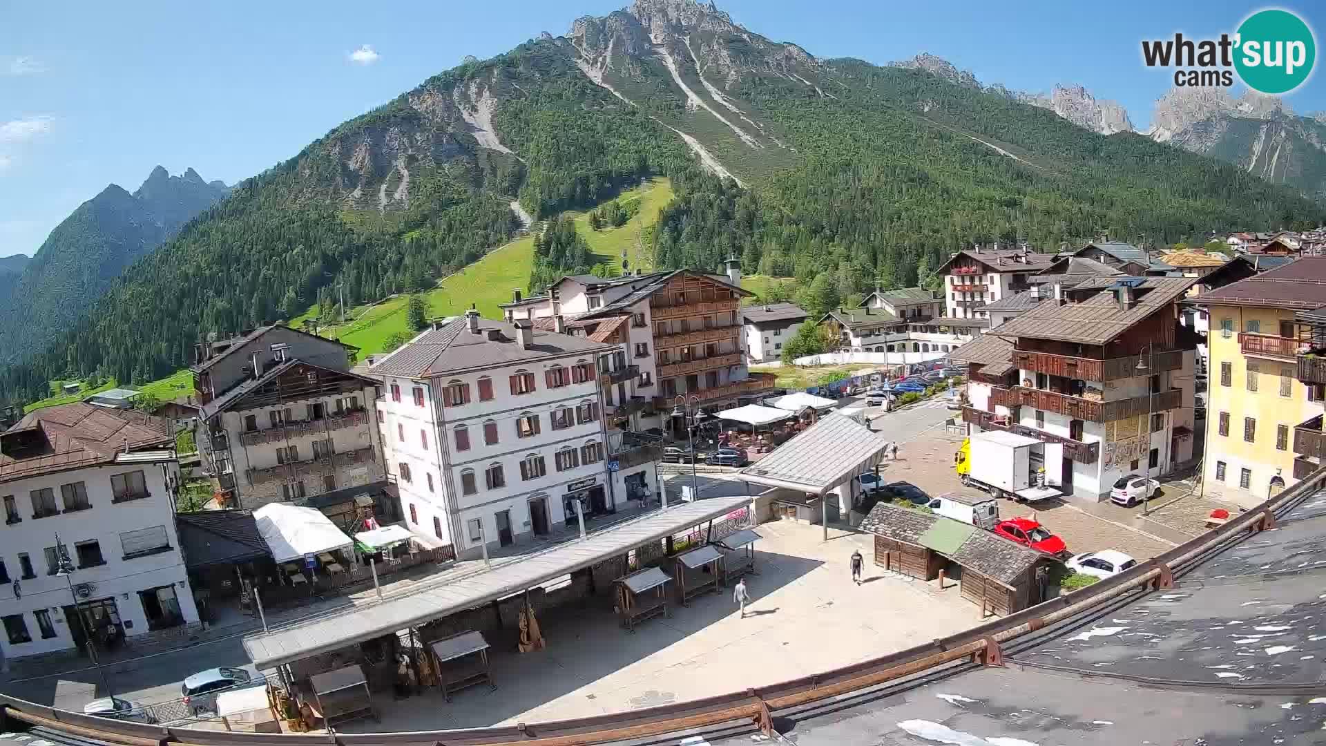 Hauptplatz von Forni di Sopra