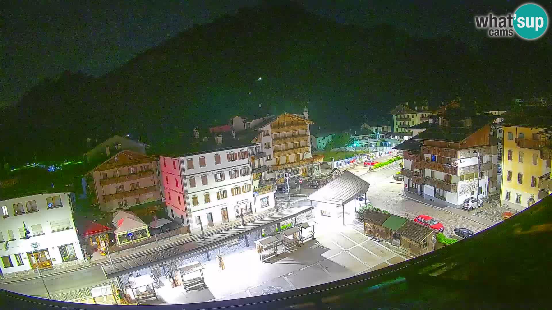 Hauptplatz von Forni di Sopra