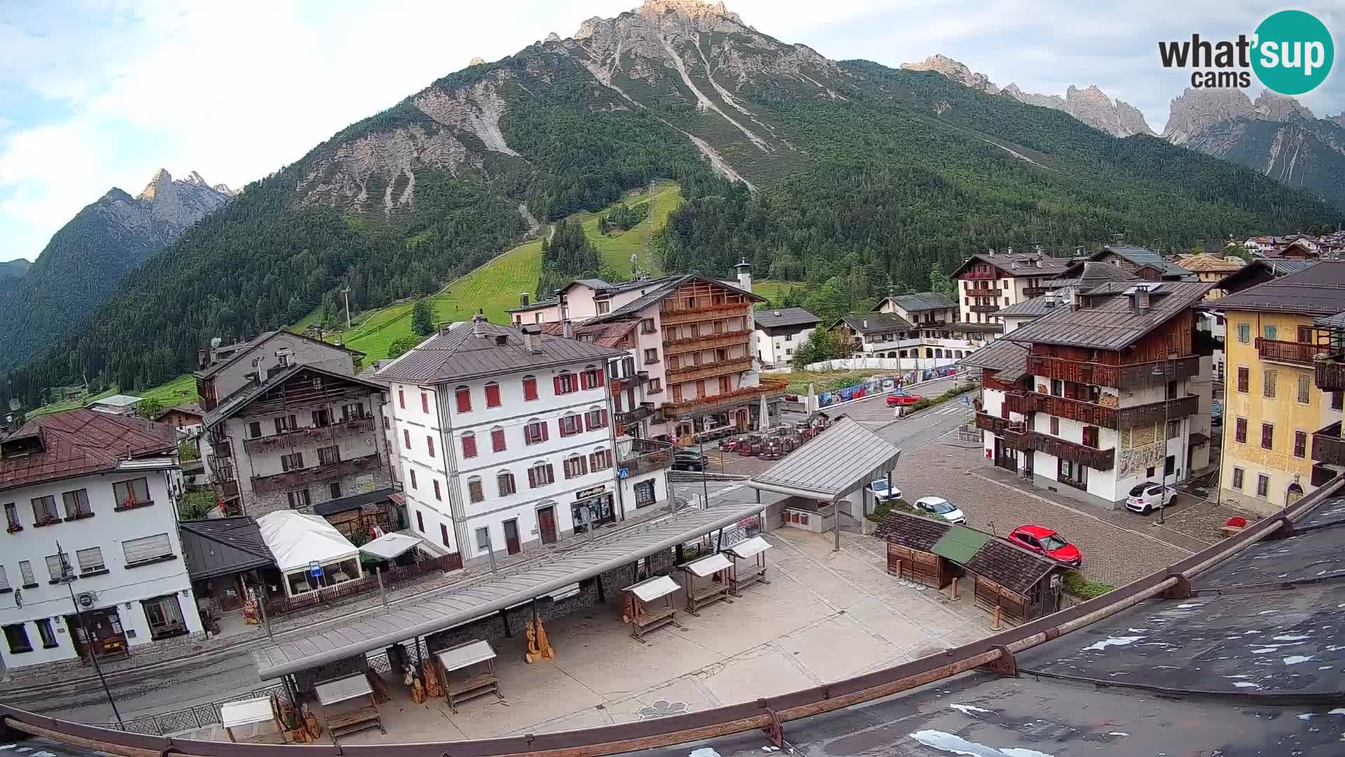 Hauptplatz von Forni di Sopra