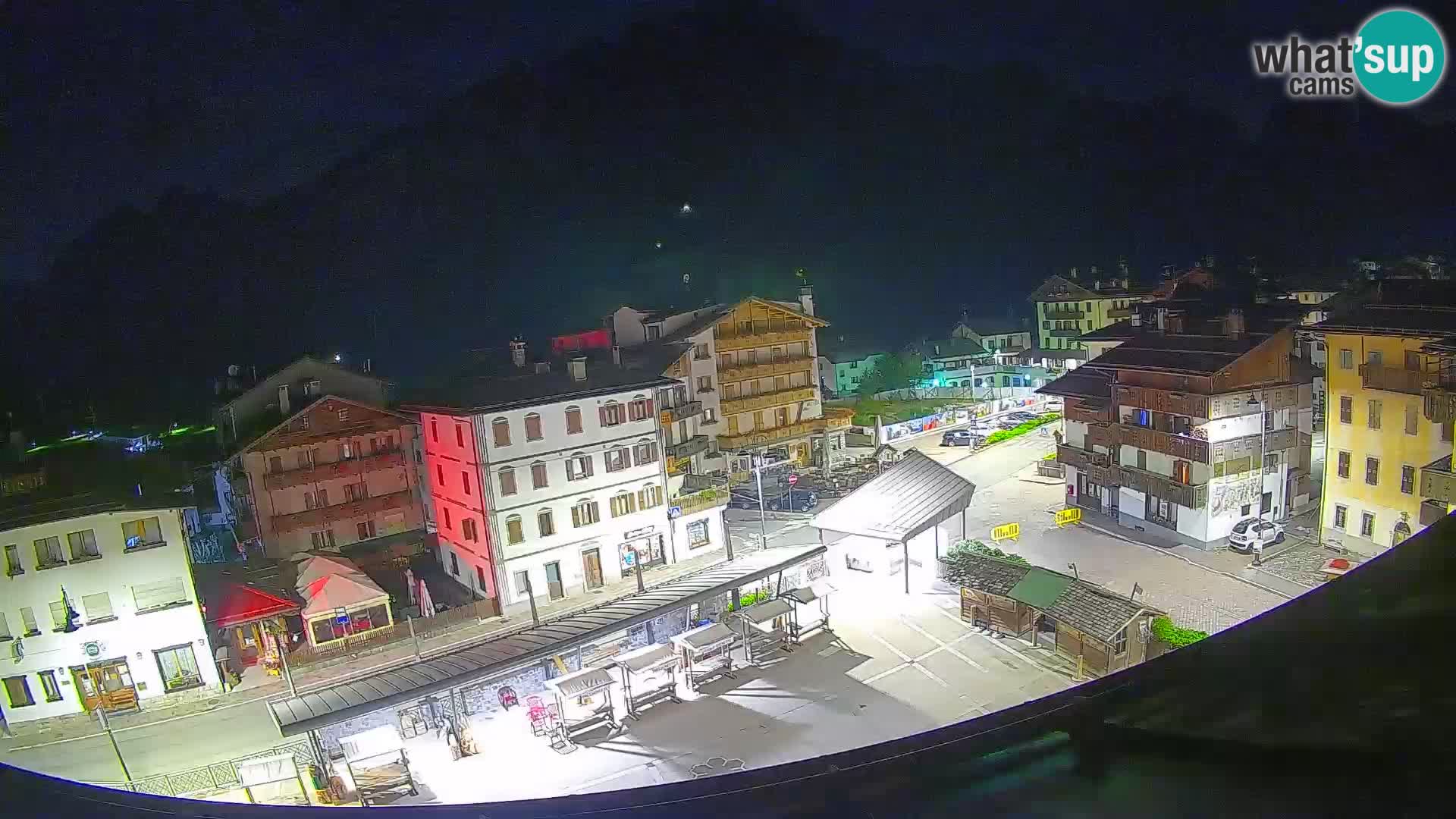 Plaza principal de Forni di Sopra