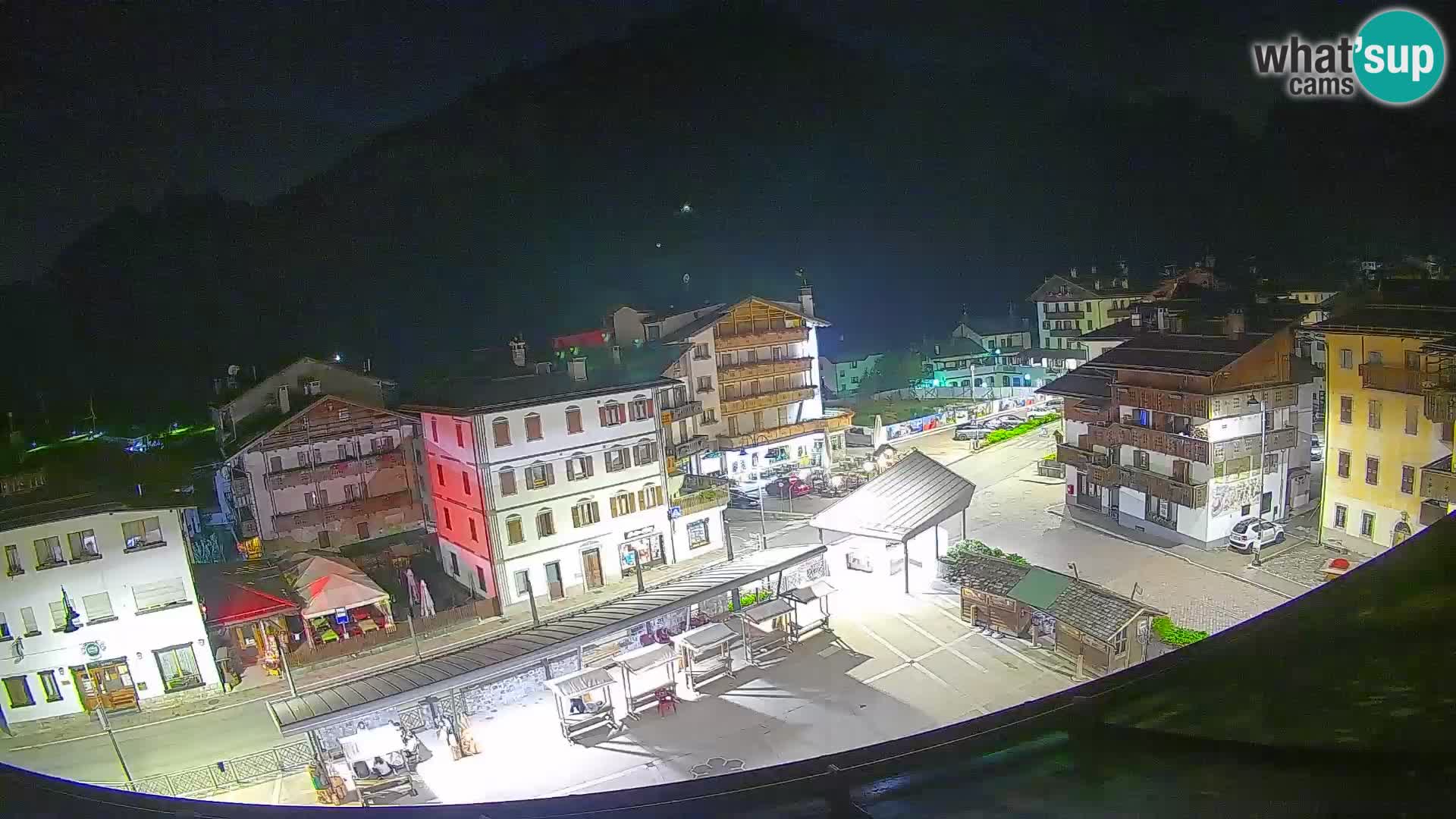 Plaza principal de Forni di Sopra