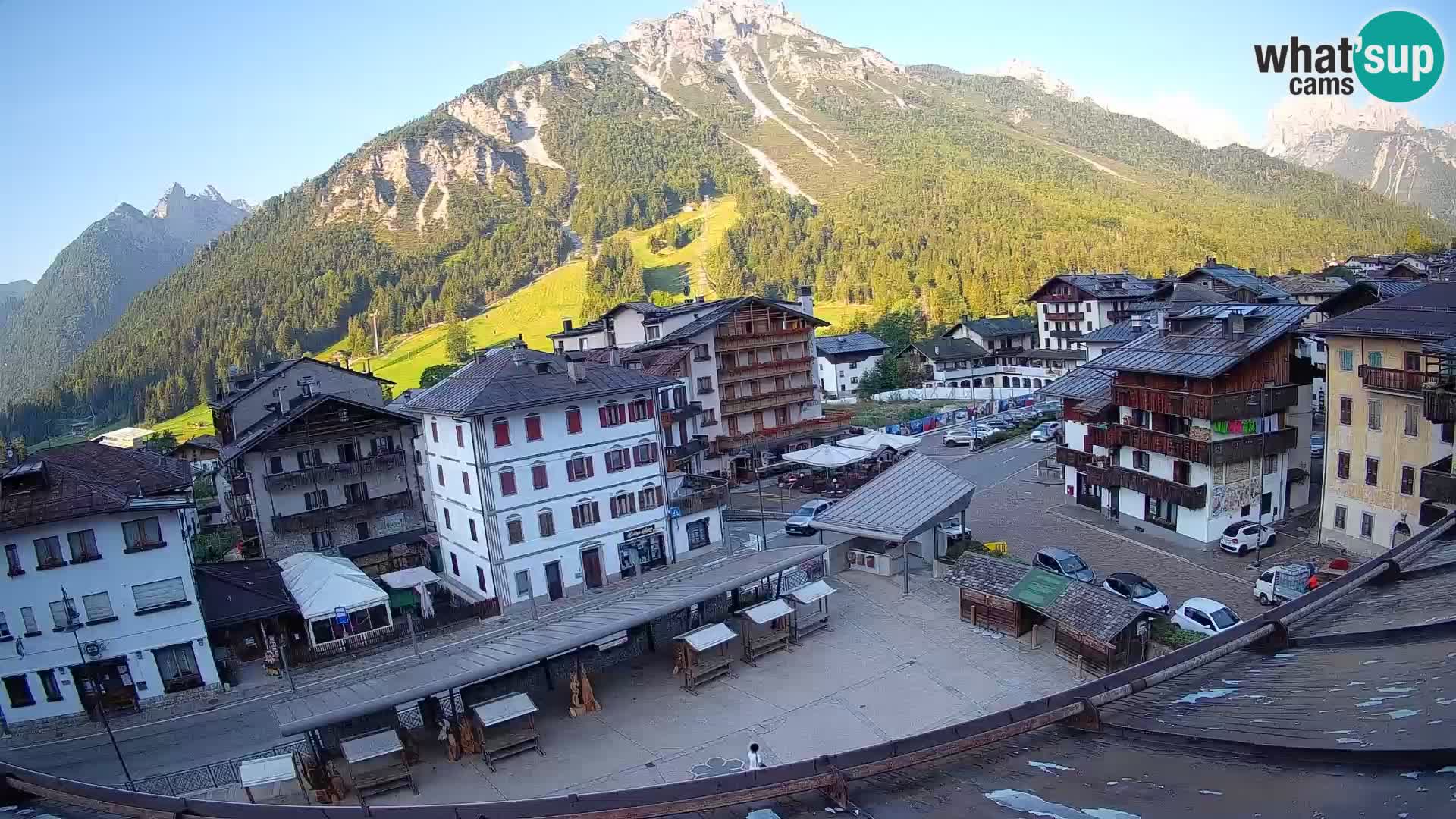 Piazza centrale di Forni di Sopra